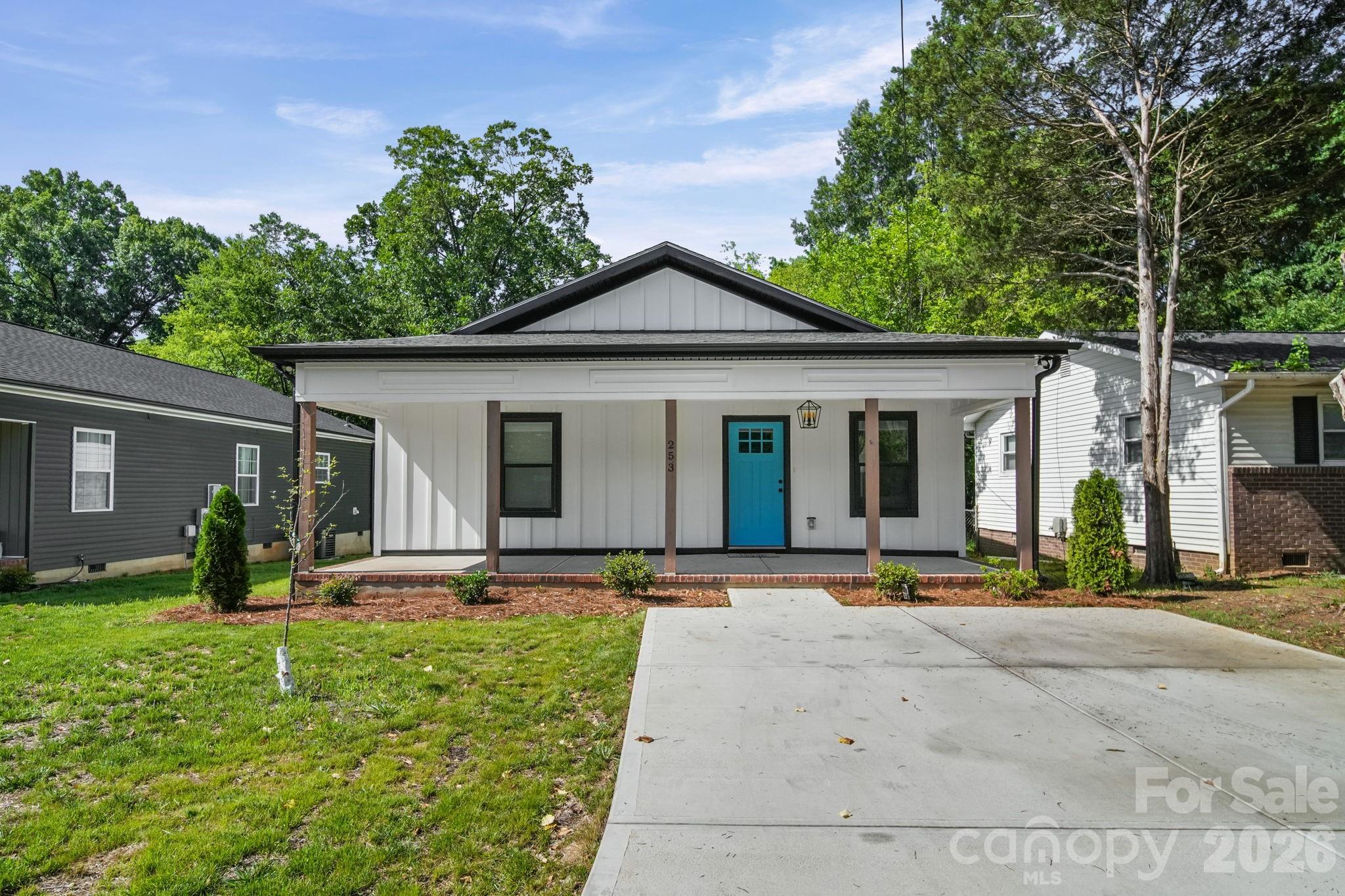 253 Hall Avenue Property Photo 2