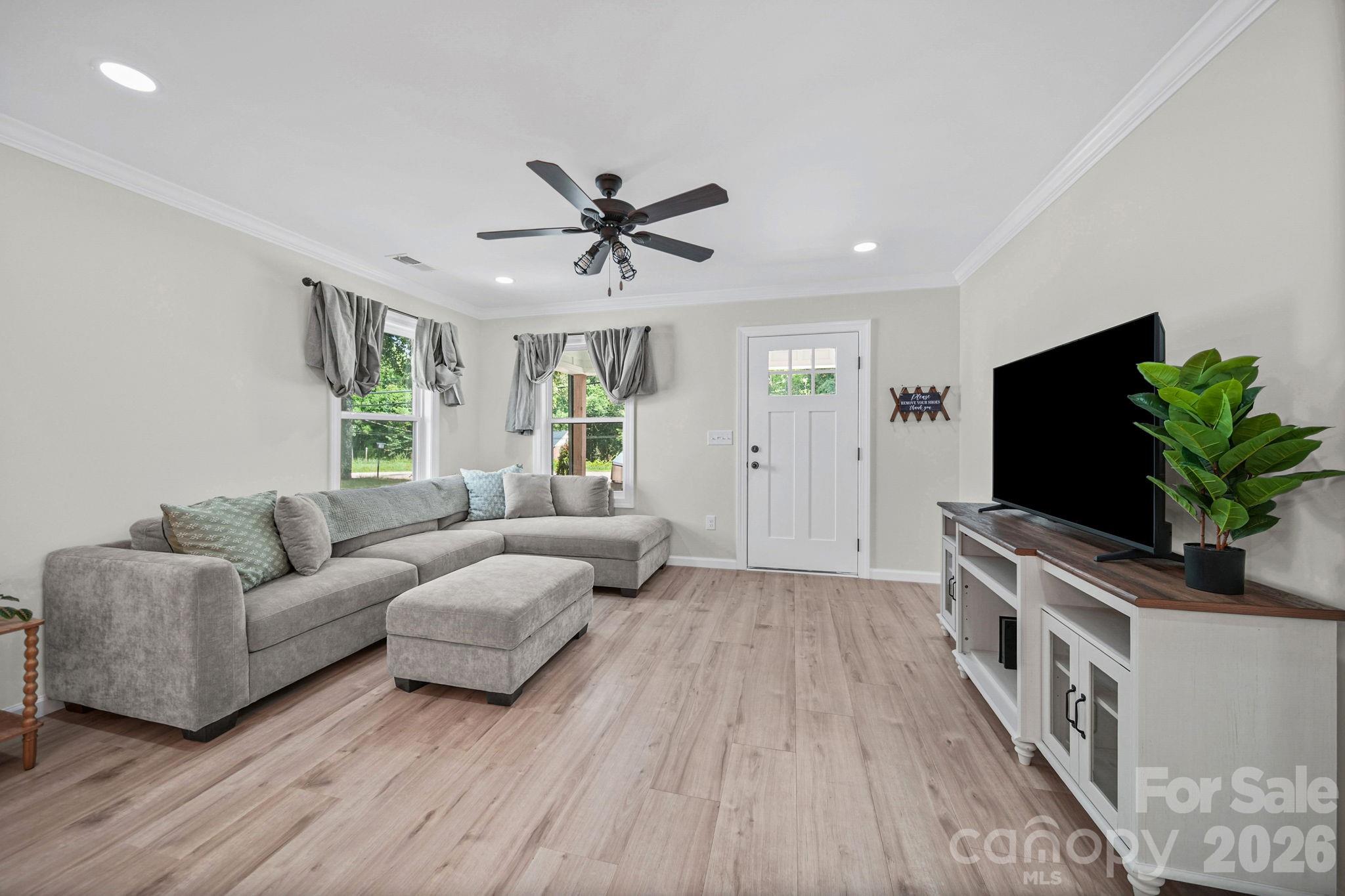 253 Hall Avenue Property Photo 8