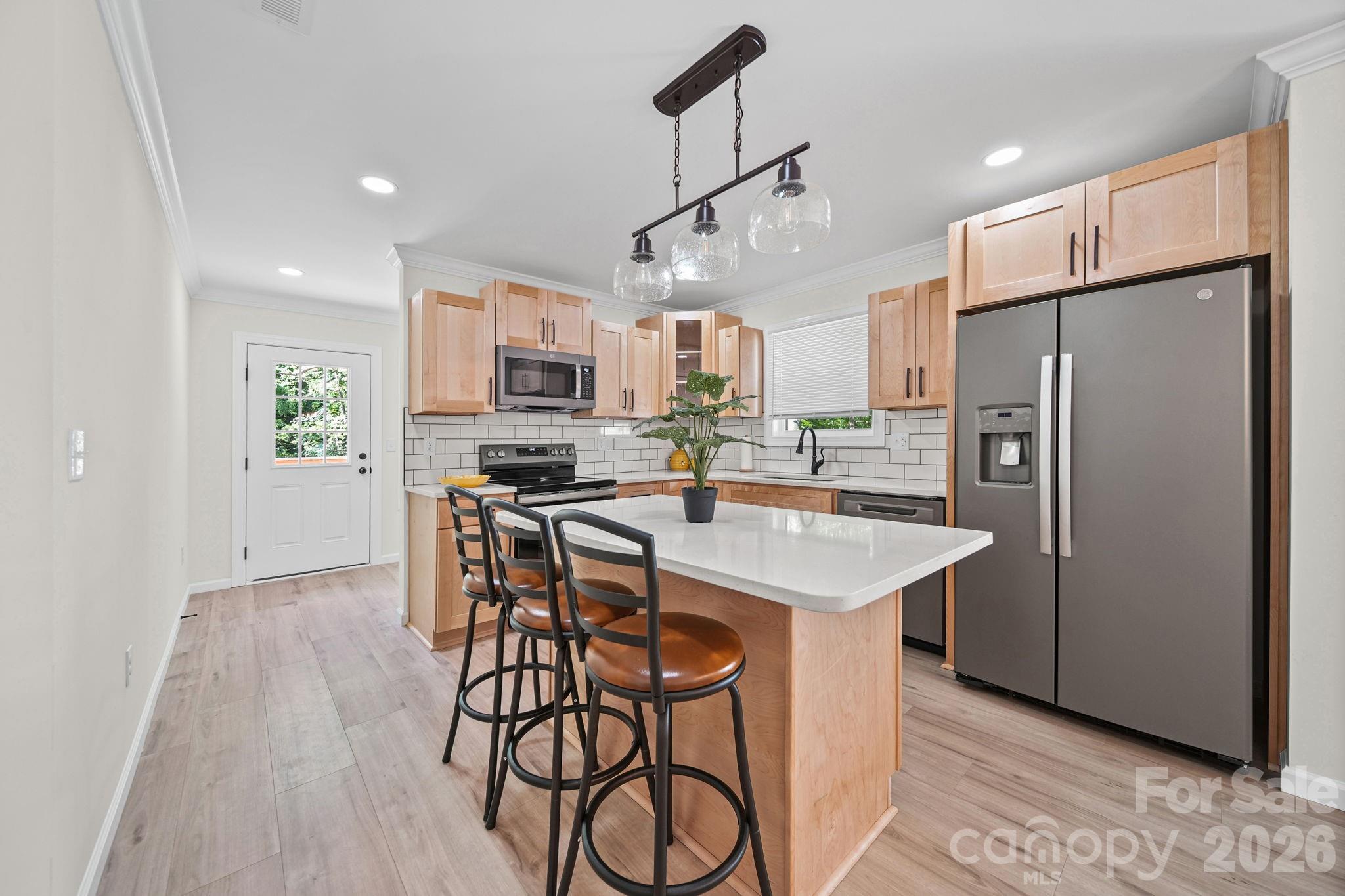 253 Hall Avenue Property Photo 10