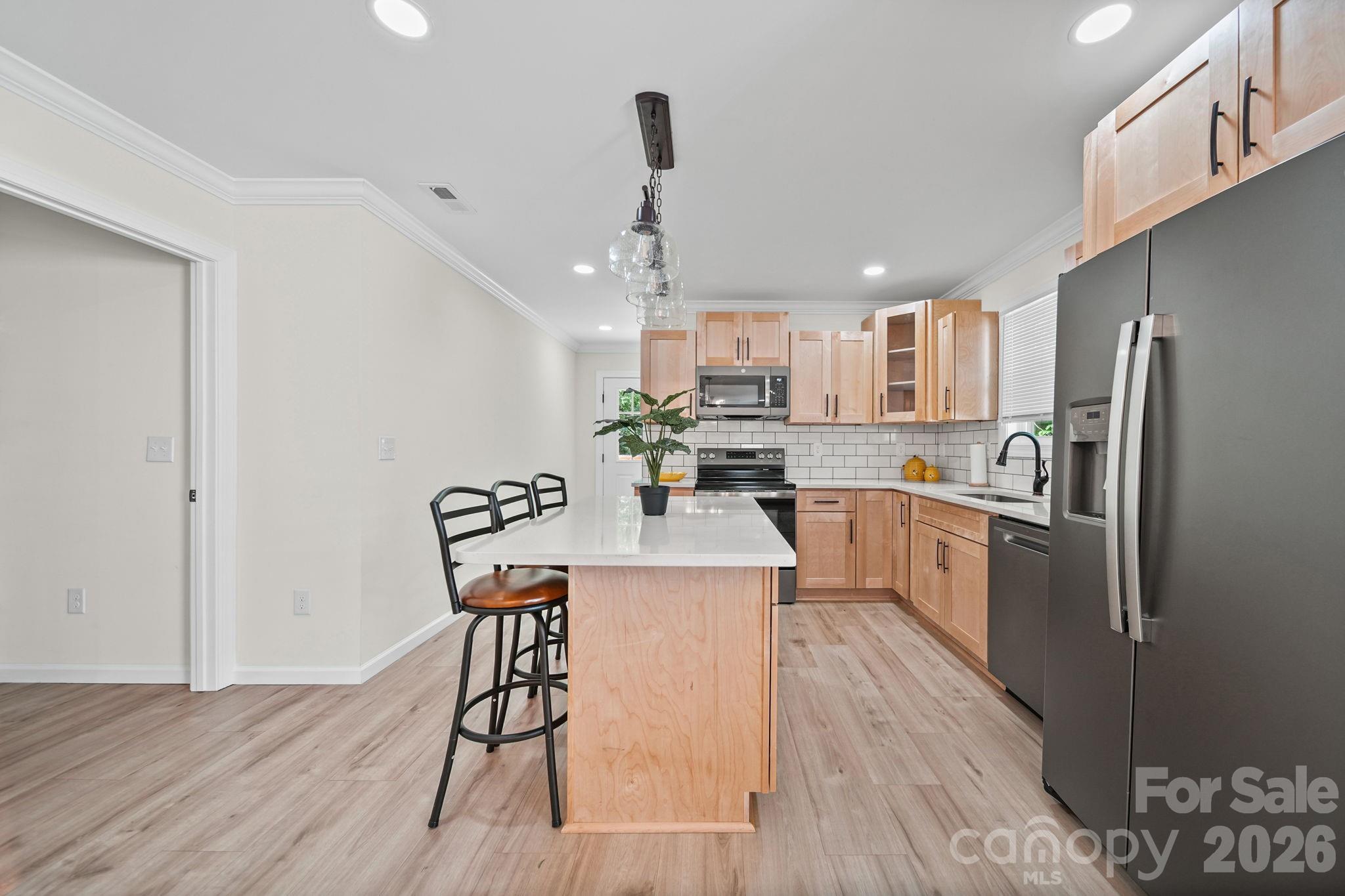 253 Hall Avenue Property Photo 11
