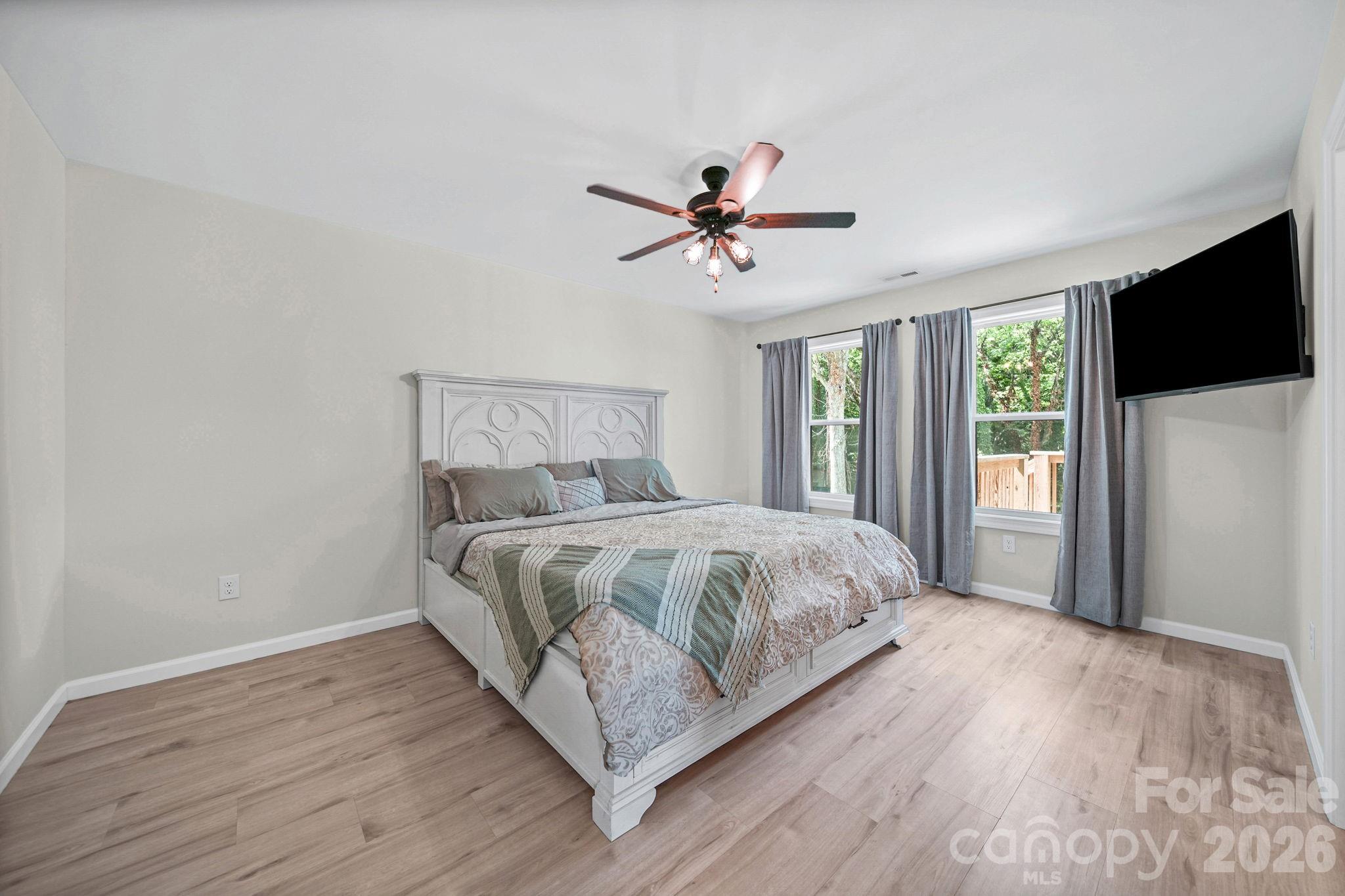 253 Hall Avenue Property Photo 13
