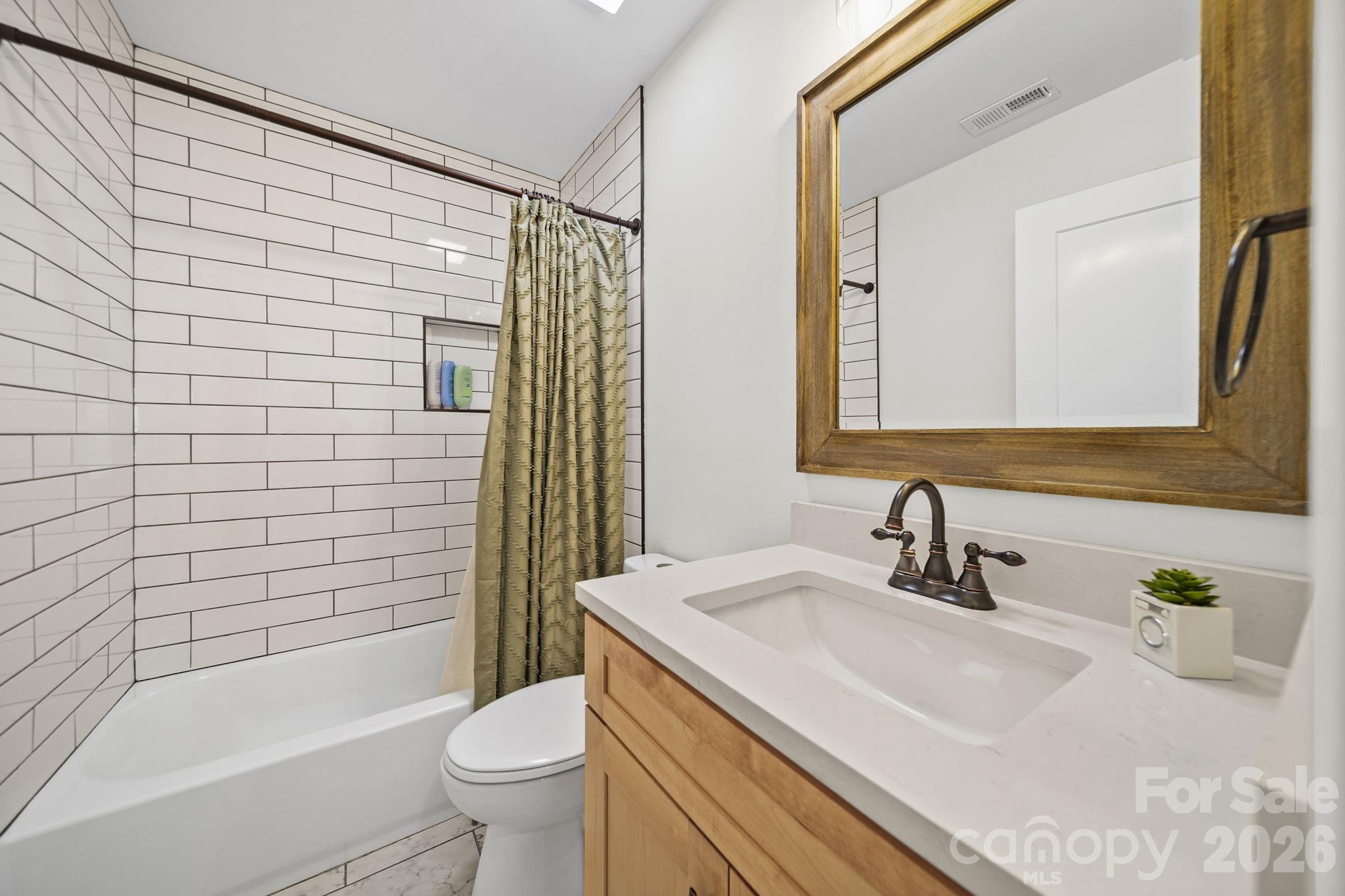 253 Hall Avenue Property Photo 20