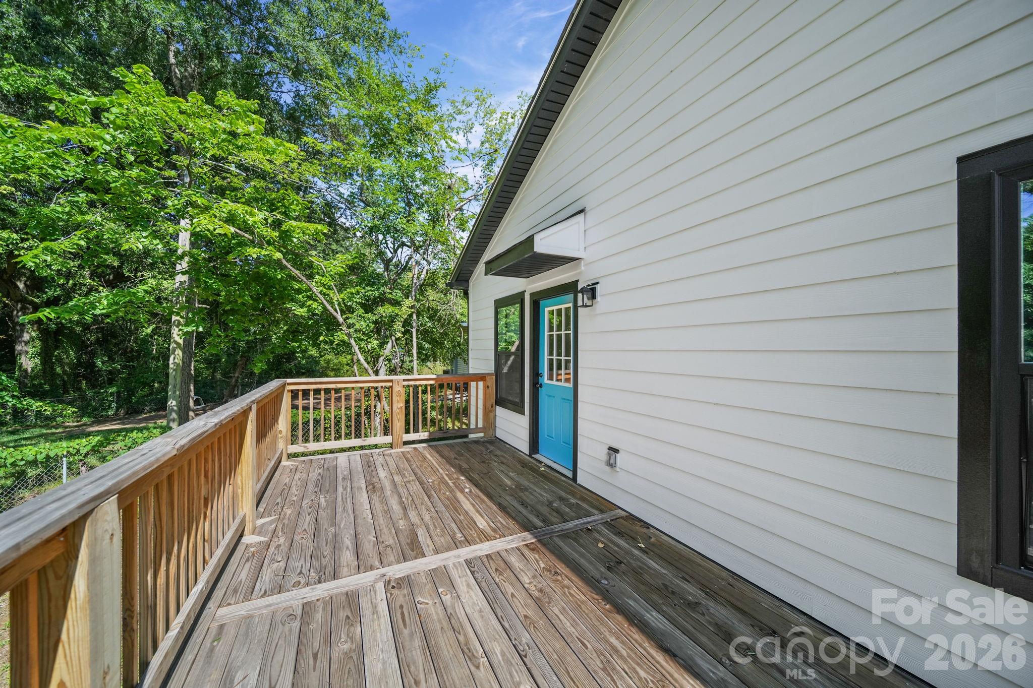 253 Hall Avenue Property Photo 22