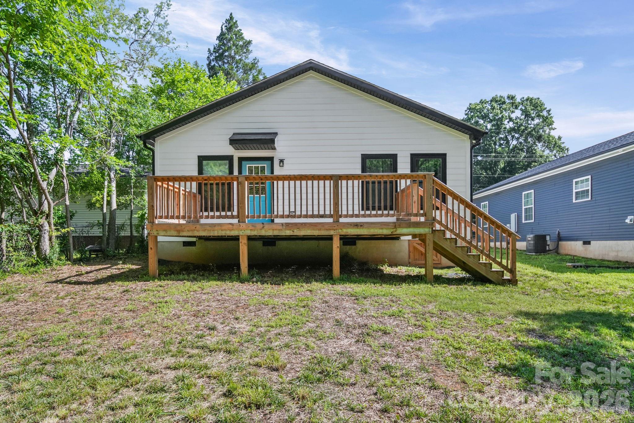 253 Hall Avenue Property Photo 24