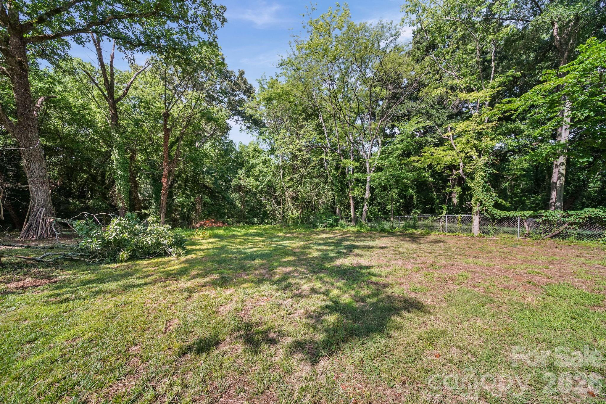 253 Hall Avenue Property Photo 26