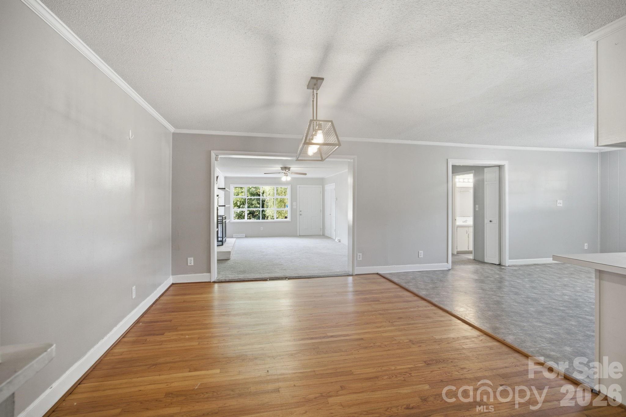 1401 Grovewood Drive Property Photo 12