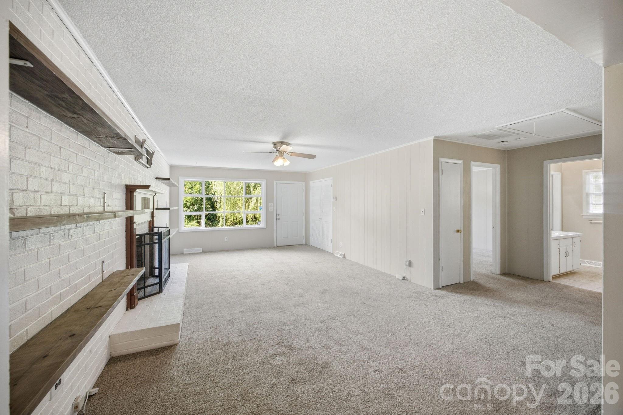 1401 Grovewood Drive Property Photo 13