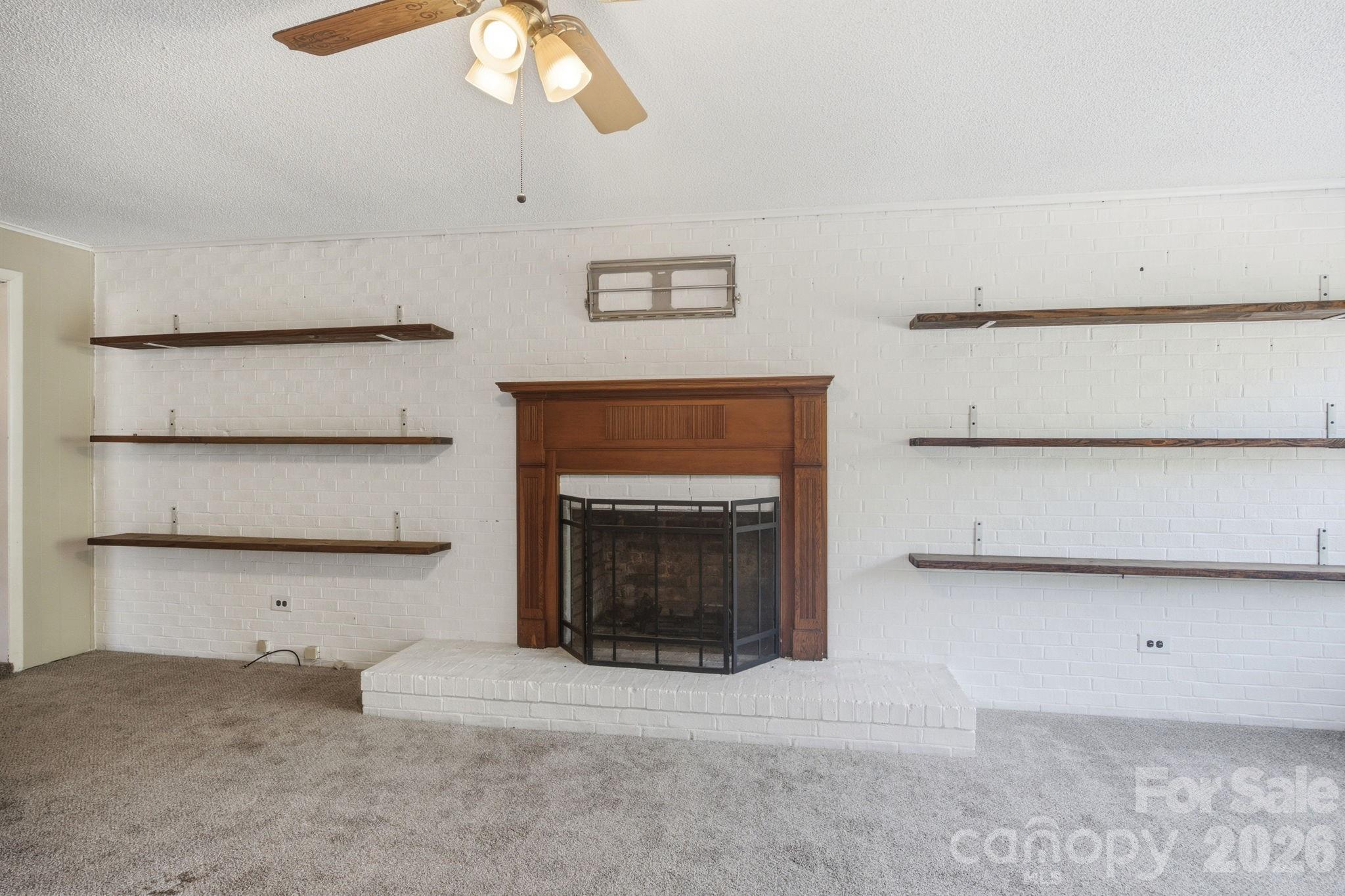 1401 Grovewood Drive Property Photo 17