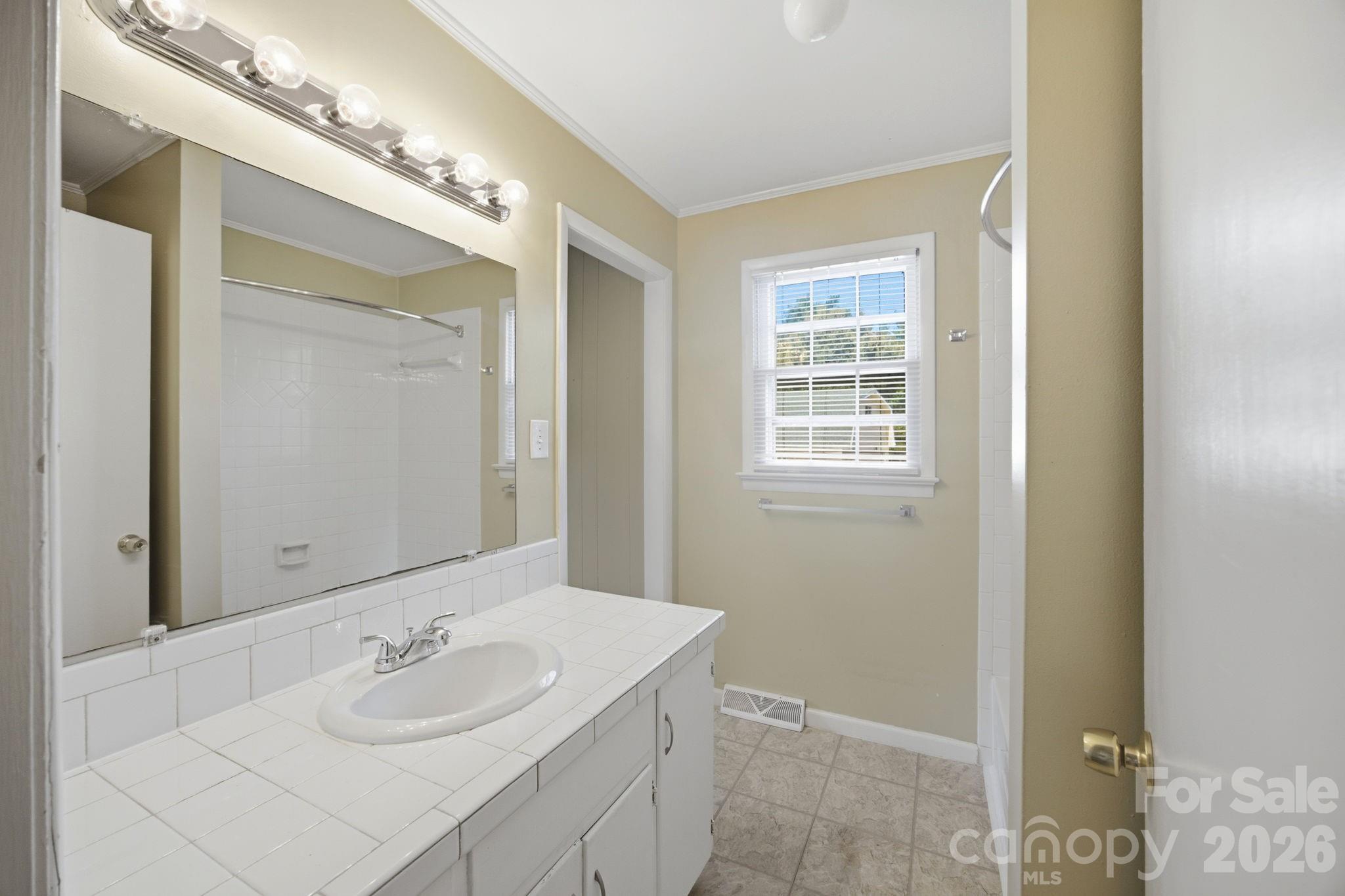 1401 Grovewood Drive Property Photo 20