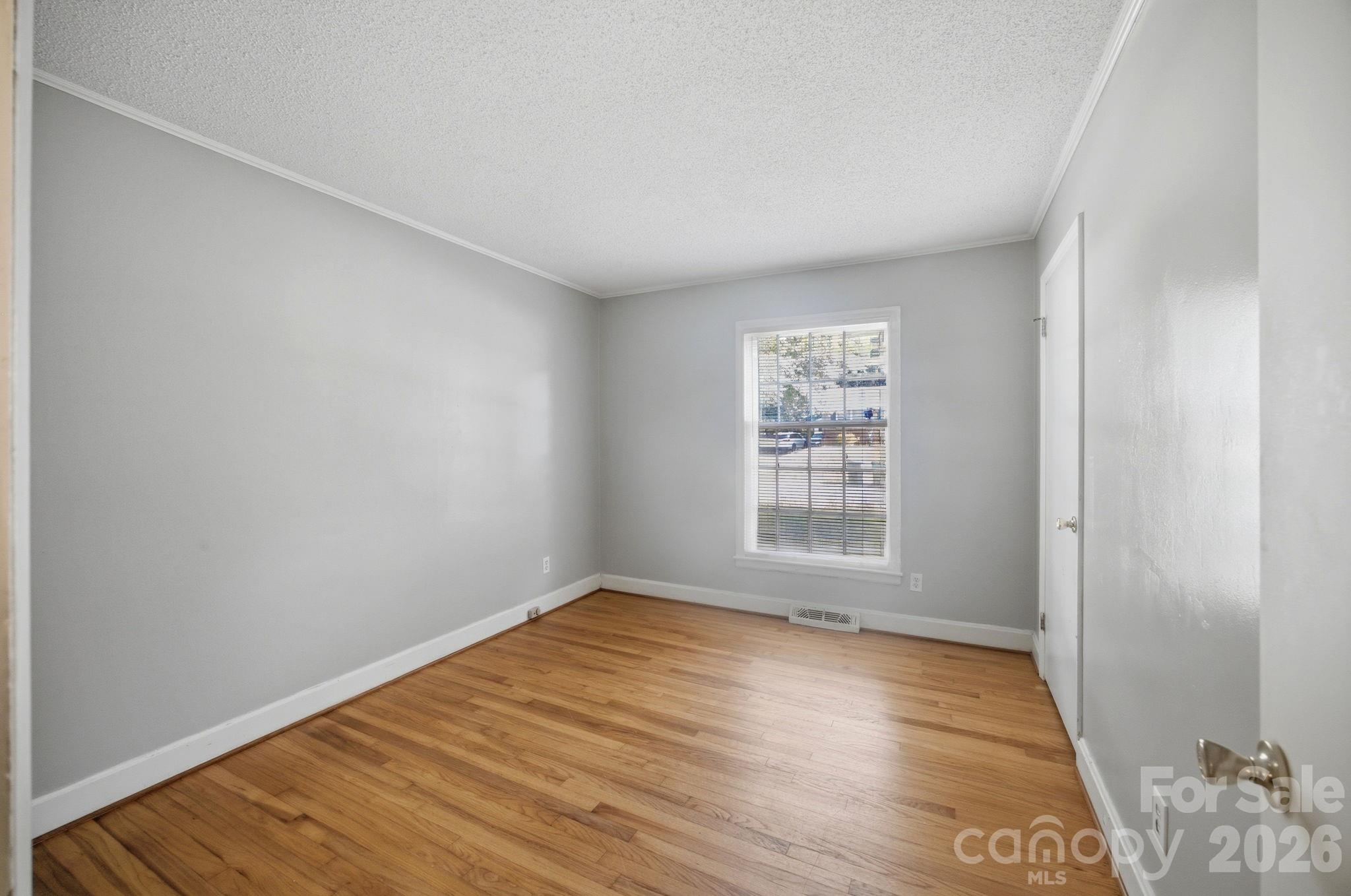 1401 Grovewood Drive Property Photo 27