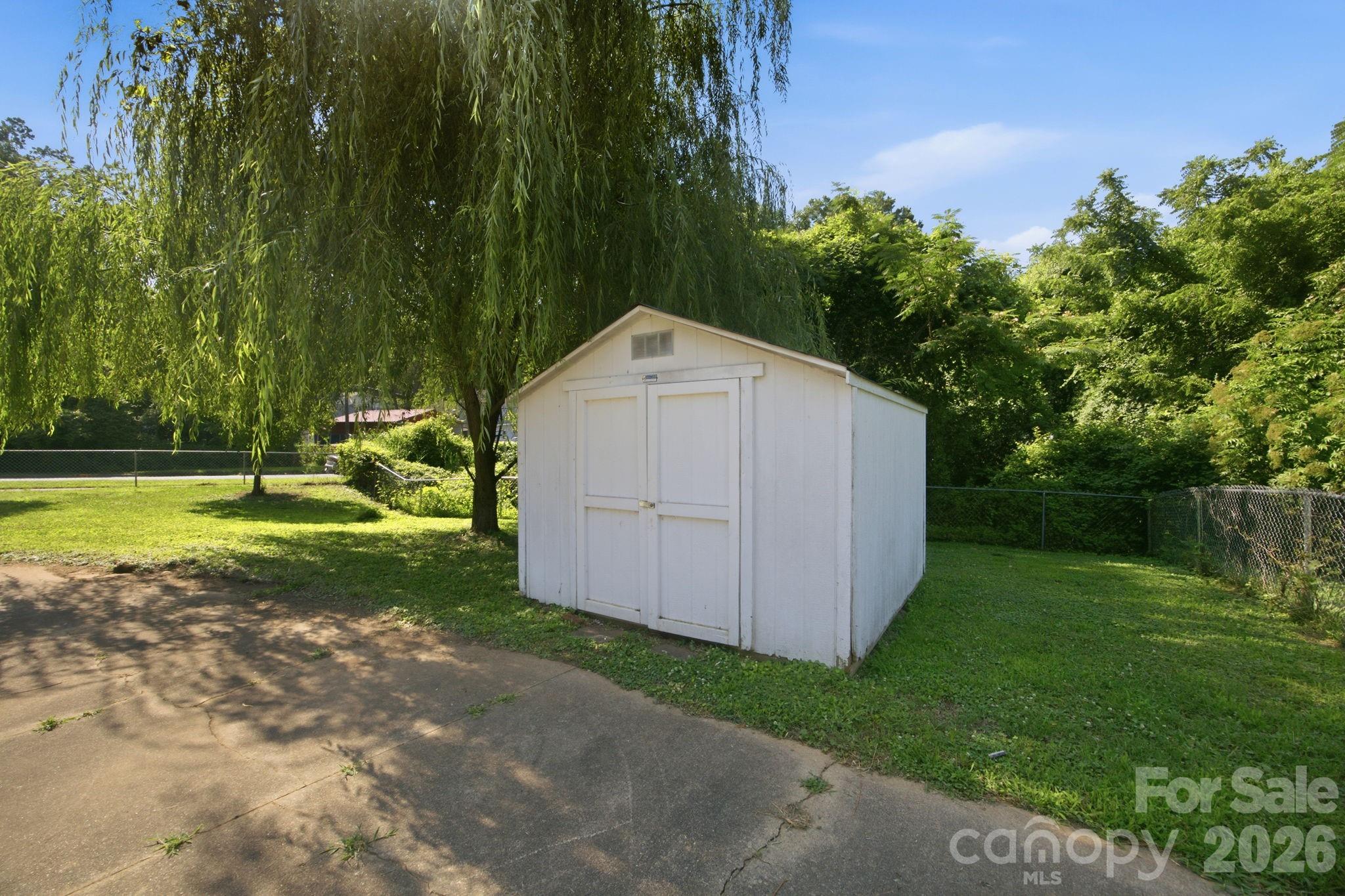 1401 Grovewood Drive Property Photo 34
