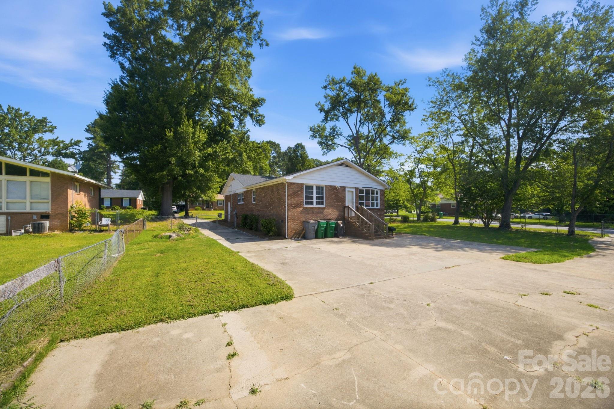 1401 Grovewood Drive Property Photo 35
