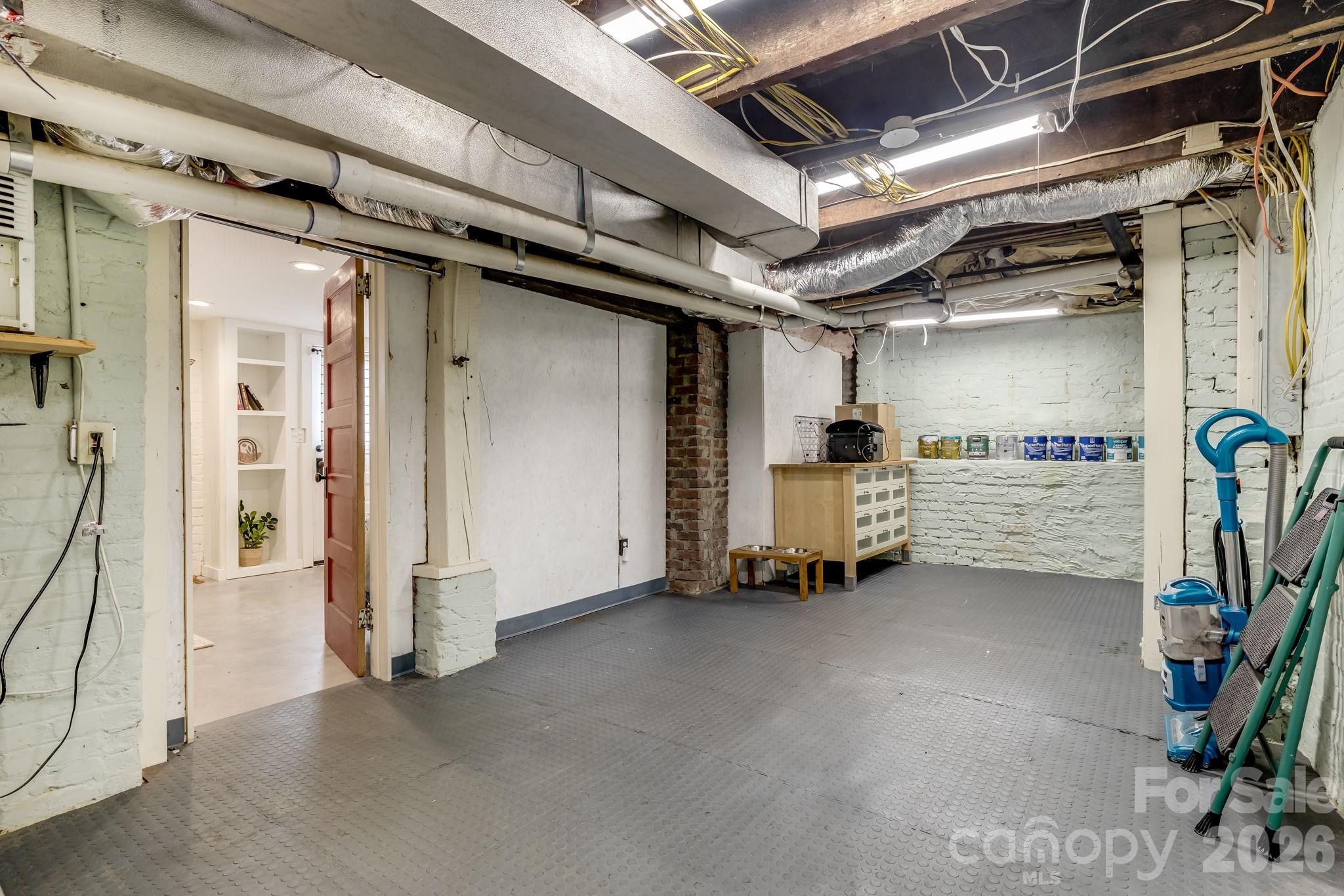 9 Houston Street Property Photo 39