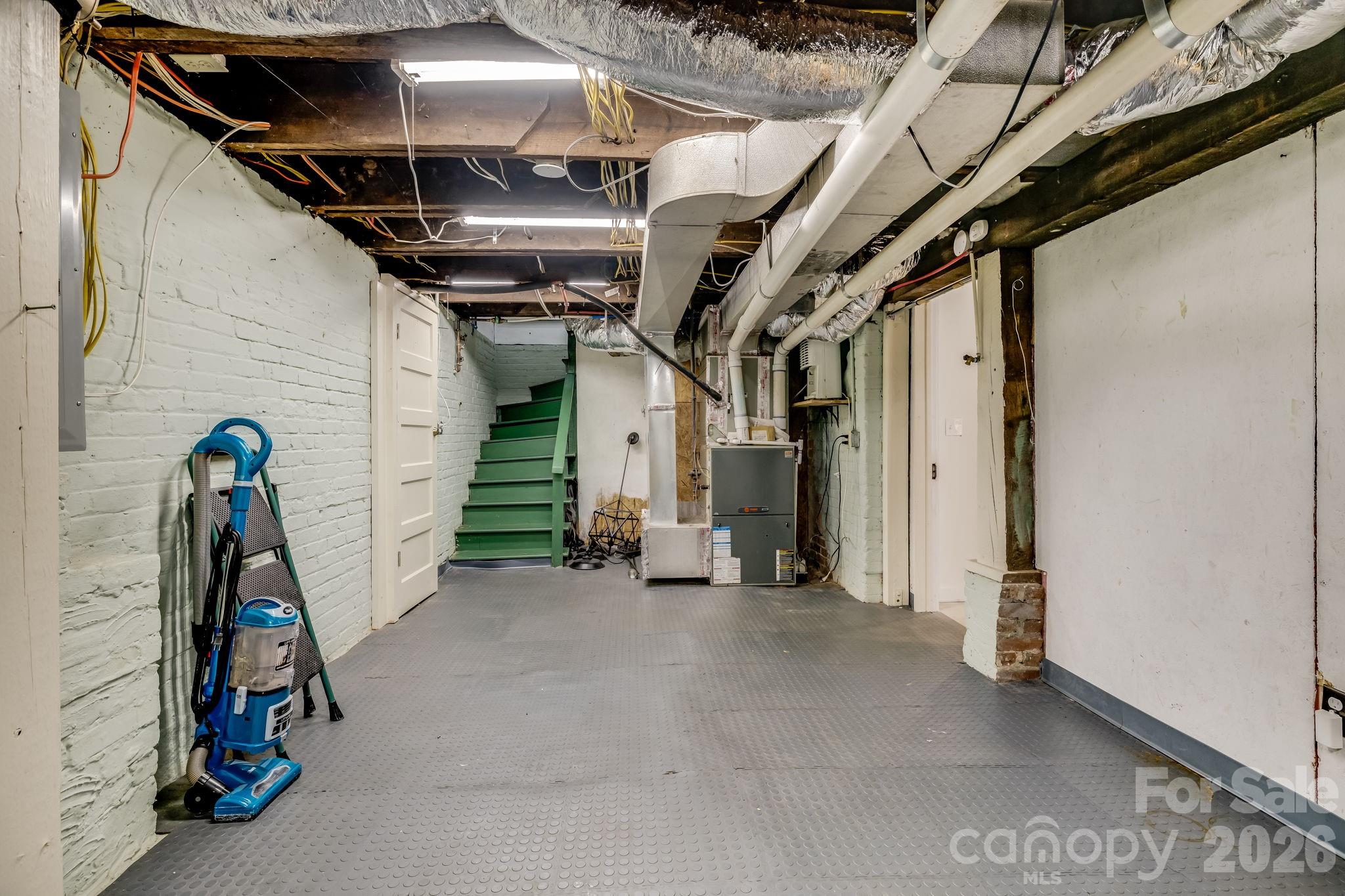 9 Houston Street Property Photo 40
