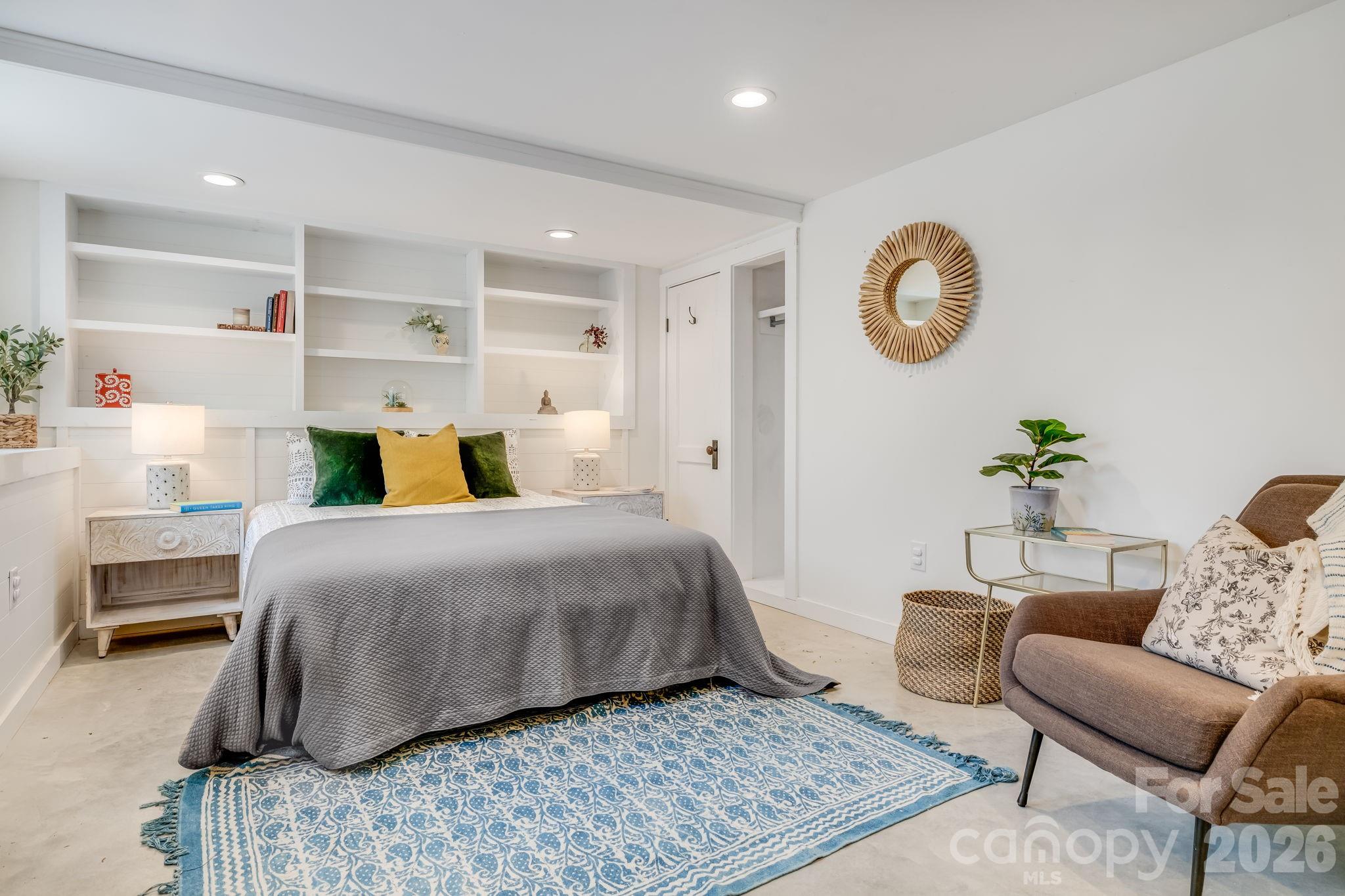 9 Houston Street Property Photo 43