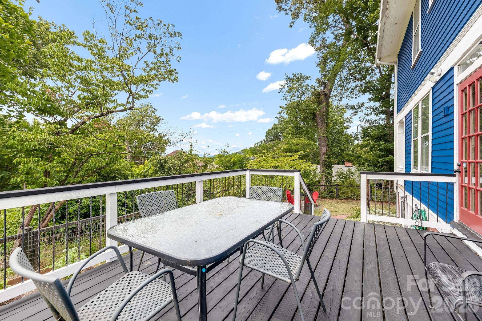 9 Houston Street Property Photo 46