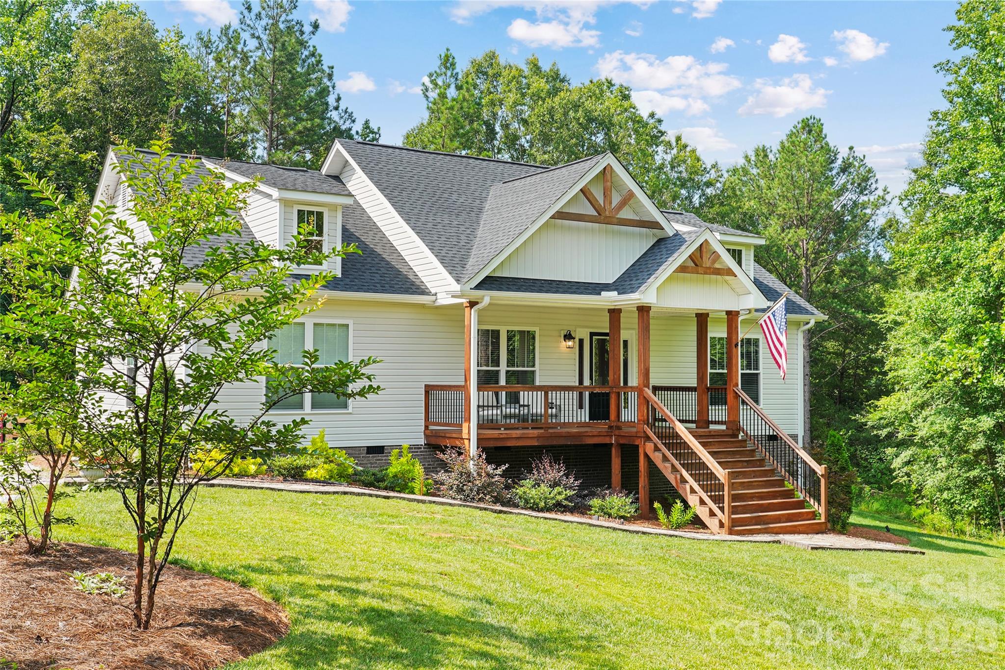 1601 Charlotte Highway Property Photo 2