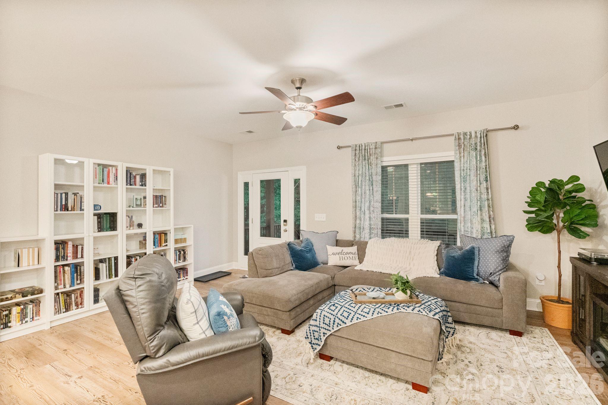 1601 Charlotte Highway Property Photo 8