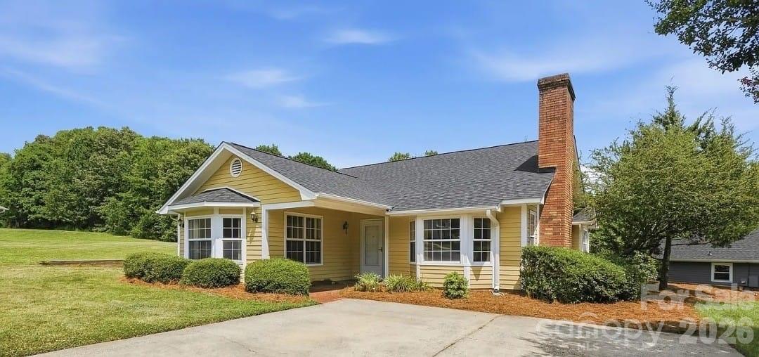 2914 Huckleberry Hill Drive Property Photo 1