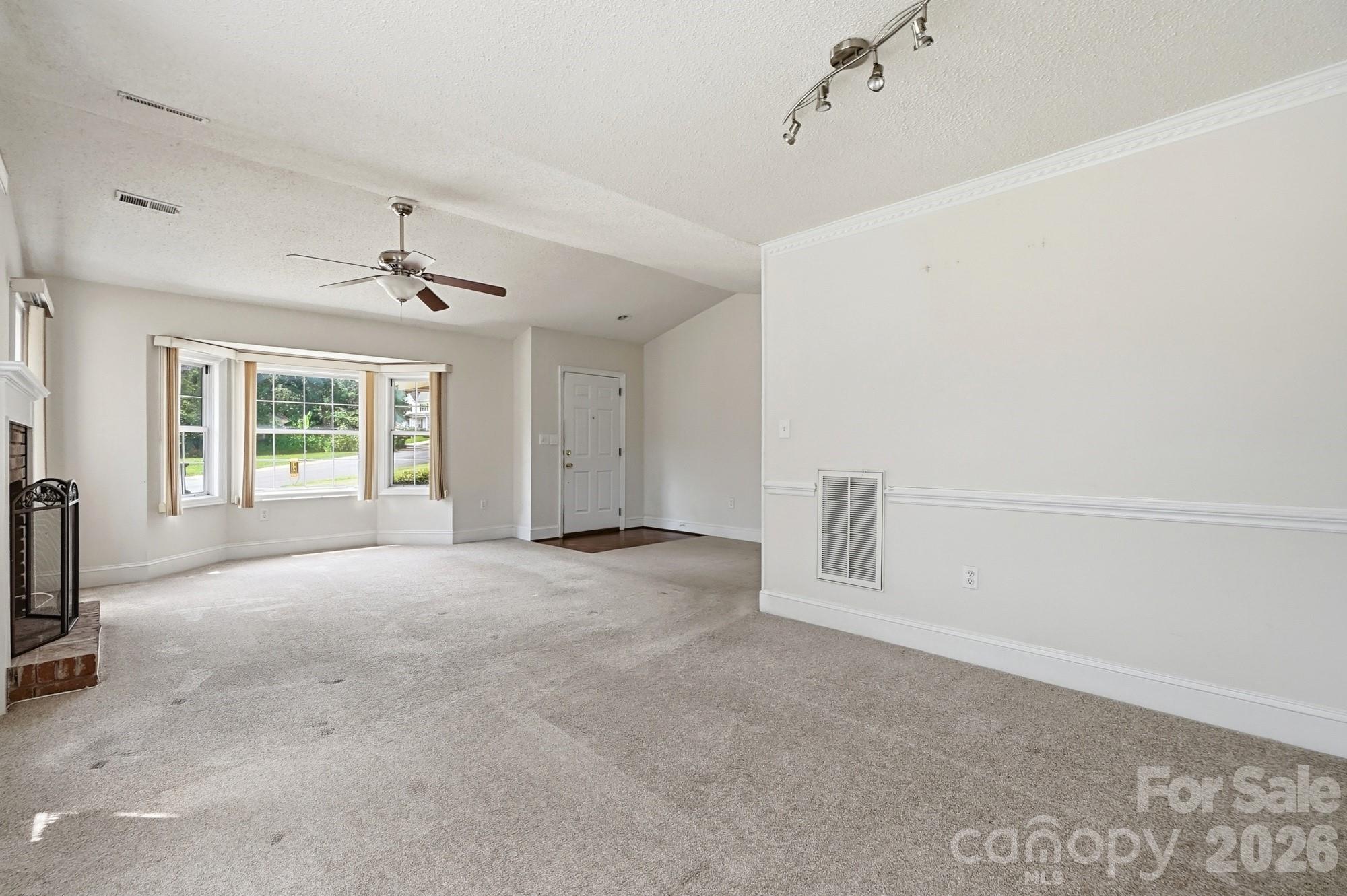 2914 Huckleberry Hill Drive Property Photo 15