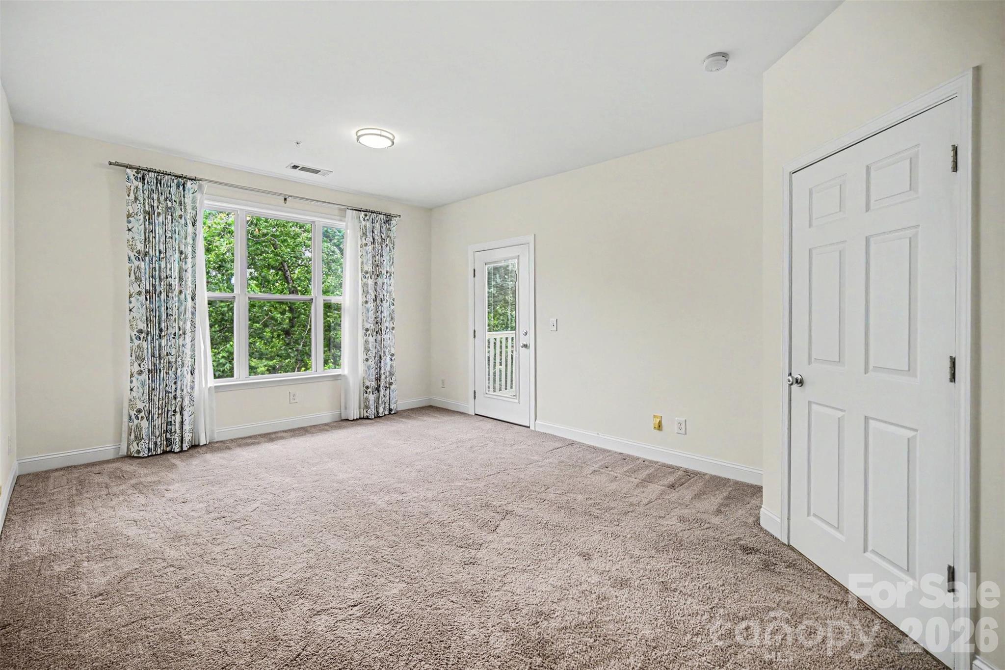 1000 E Woodlawn Road 415 Property Photo 20