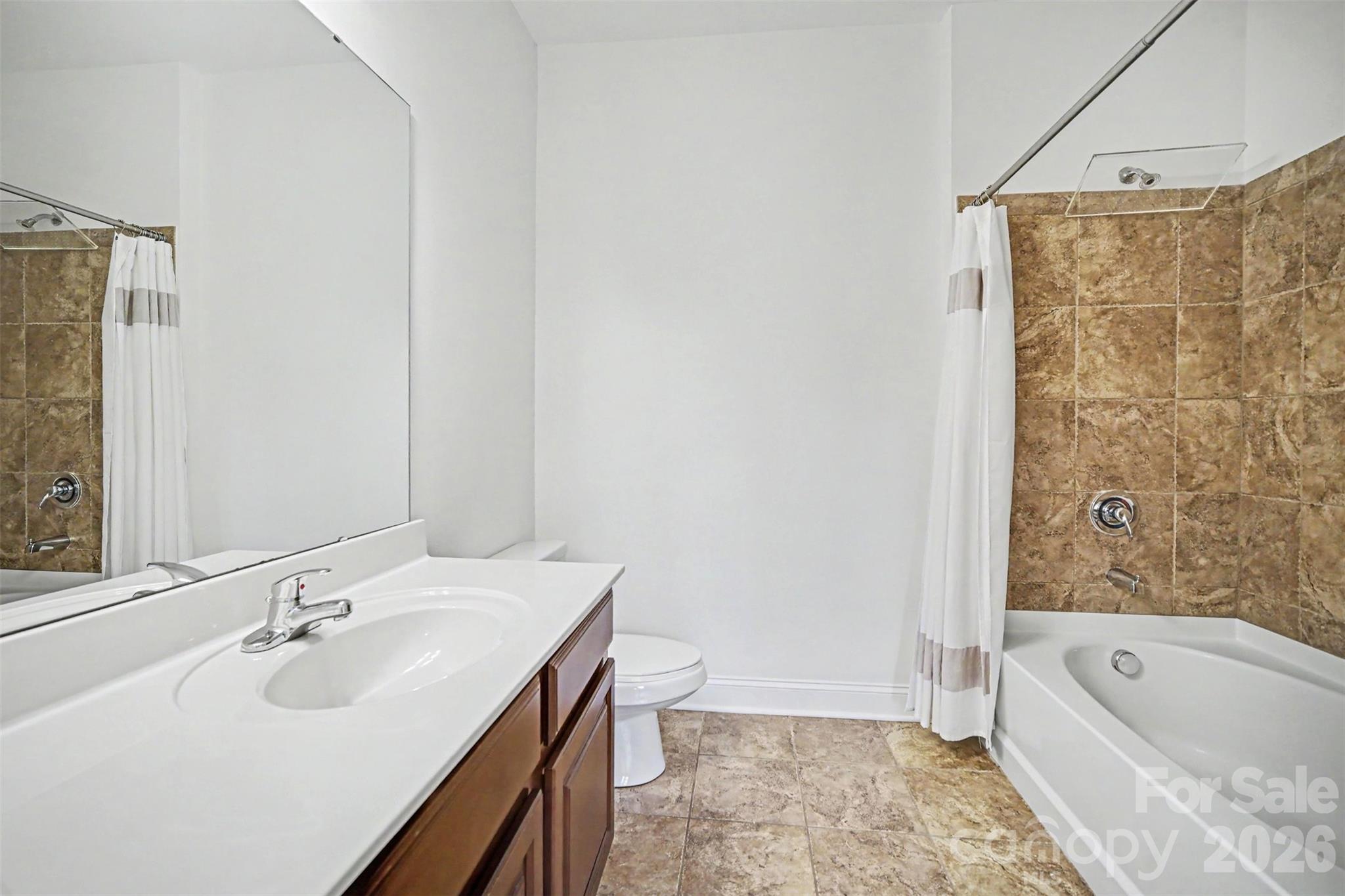 1000 E Woodlawn Road 415 Property Photo 22