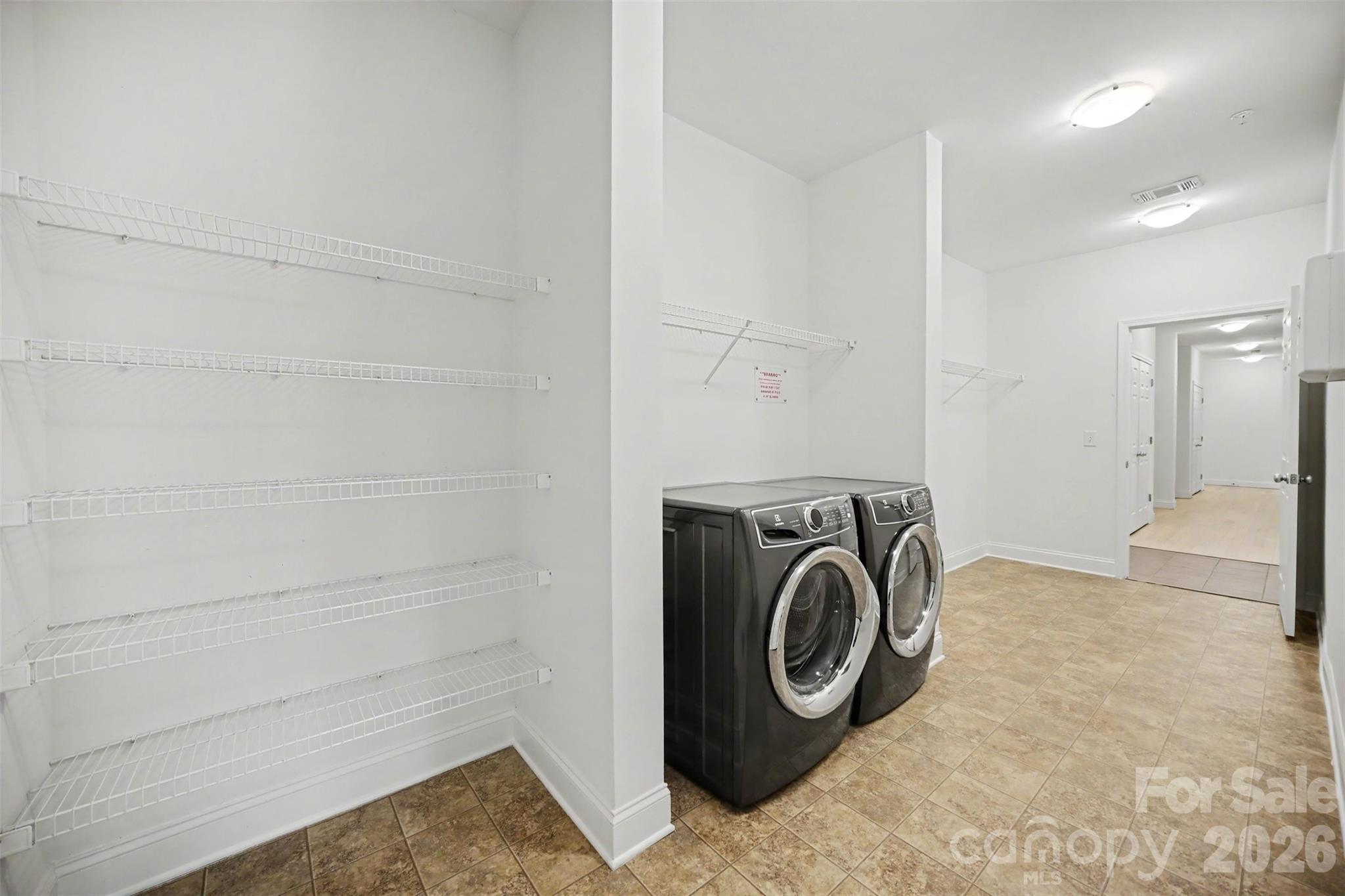 1000 E Woodlawn Road 415 Property Photo 25