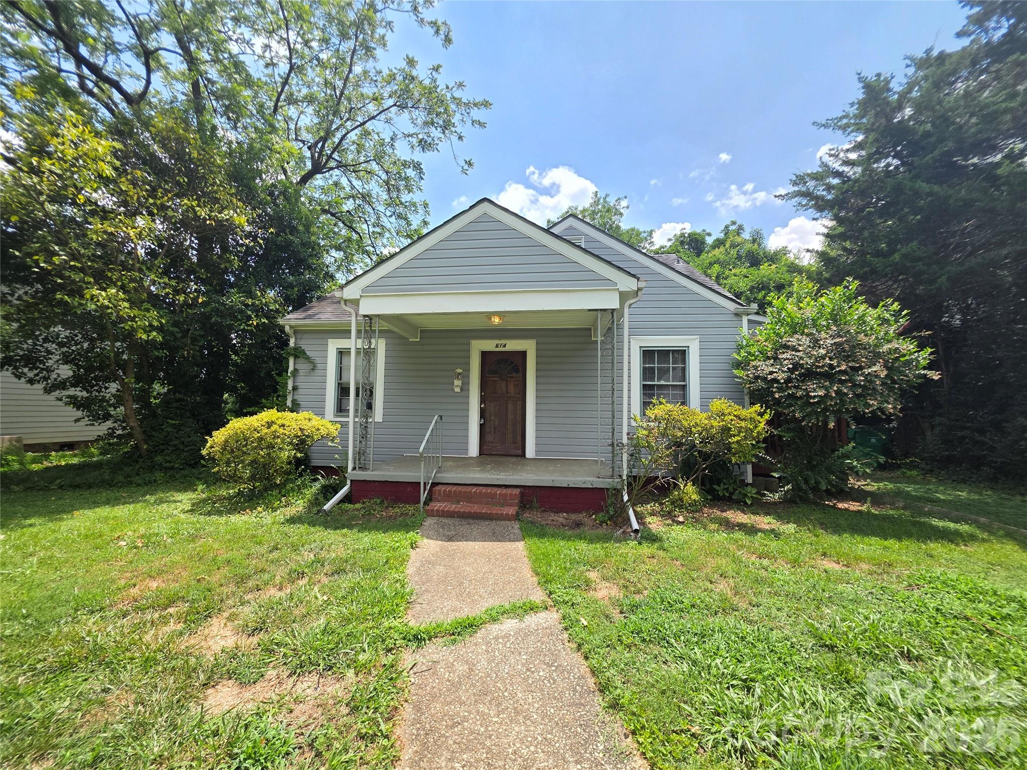 614 Marsh Road Property Photo 1