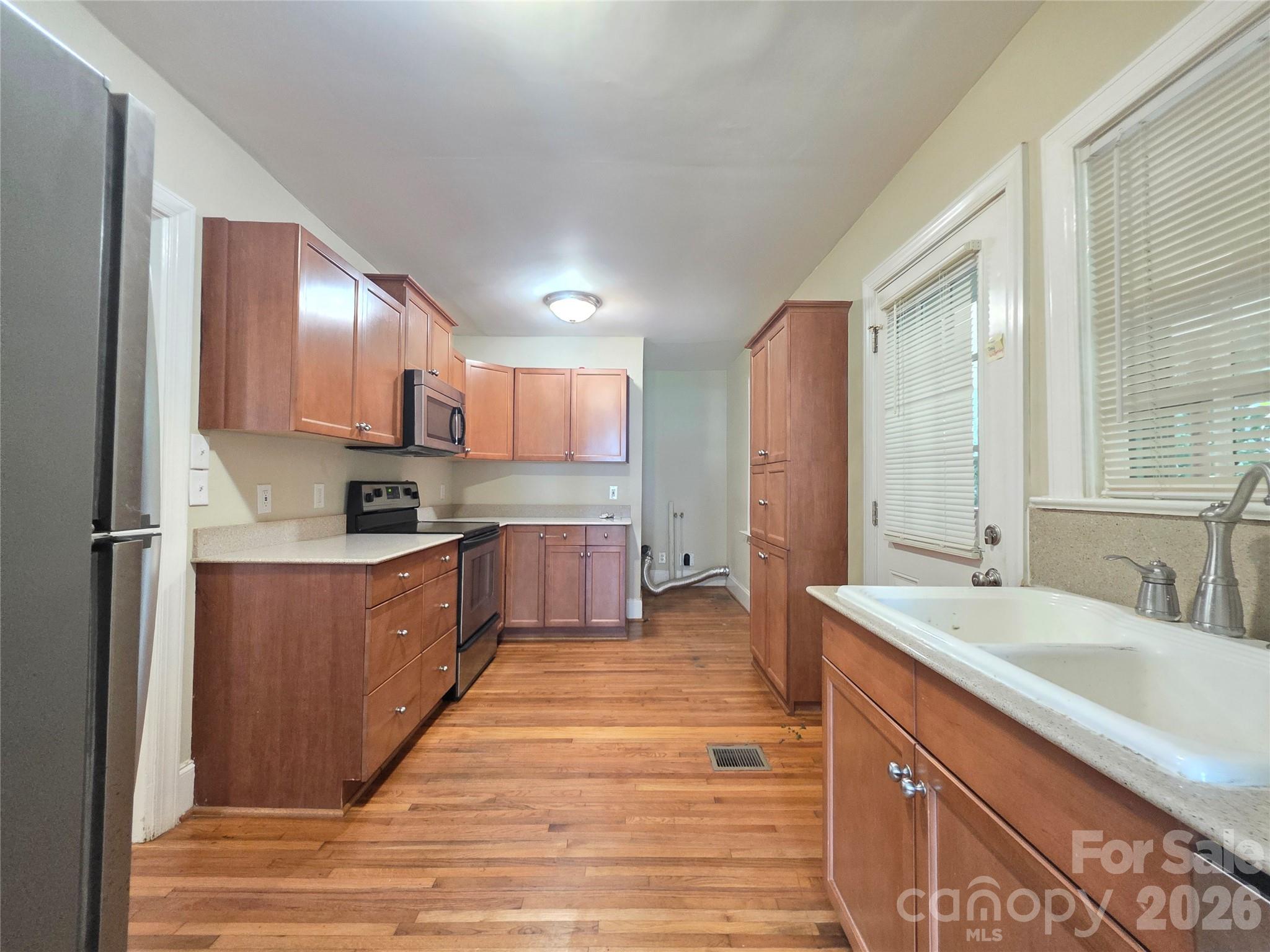 614 Marsh Road Property Photo 13