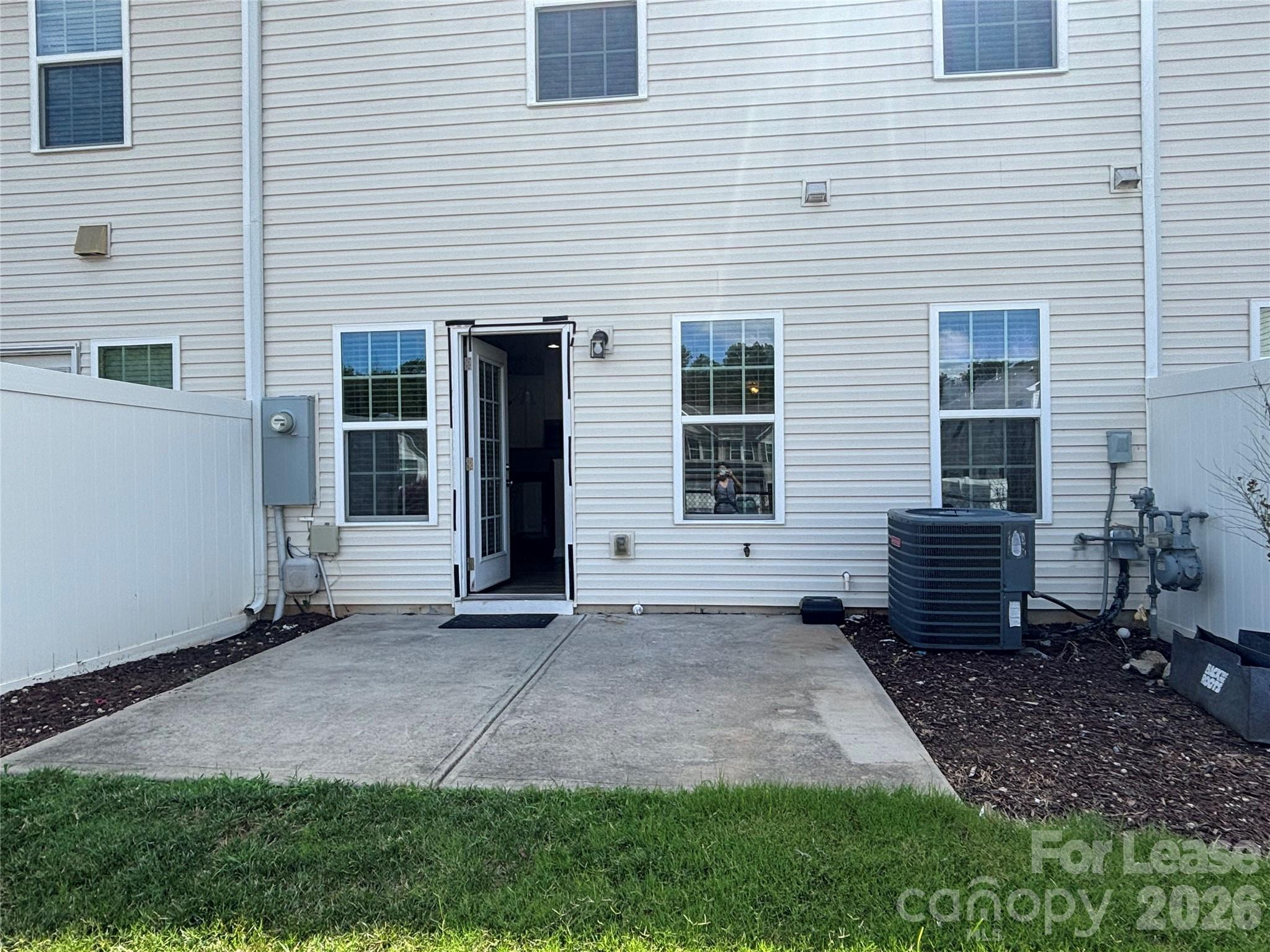7411 Red Mulberry Way Property Photo 28