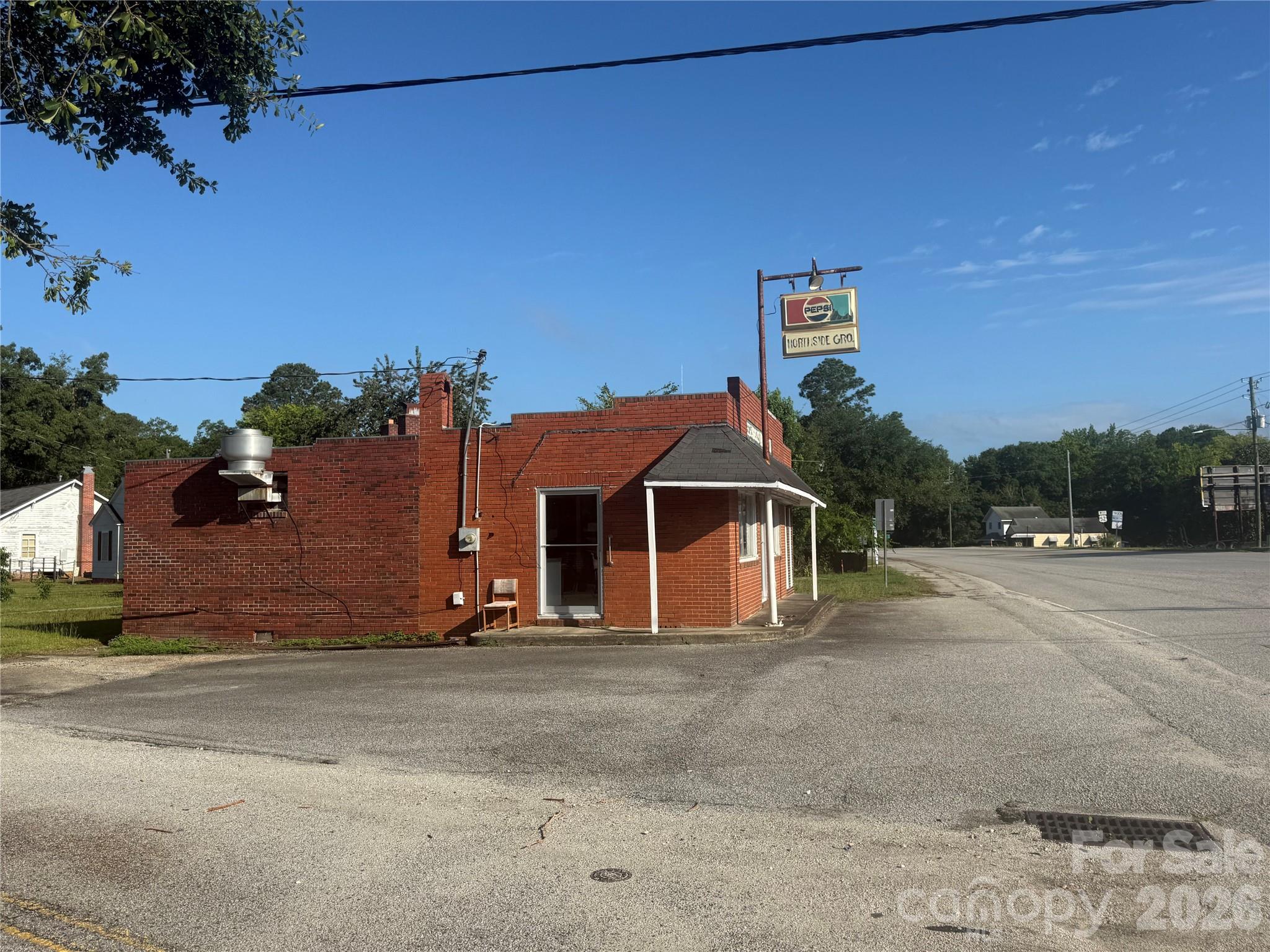 601 Second Street Property Photo 3