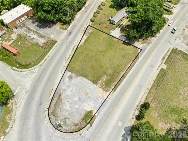 519 & 522 2nd Street Property Photo 1