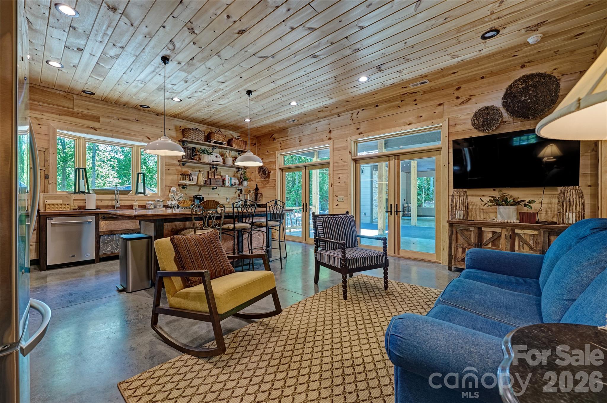4017 Canada Road Property Photo 14