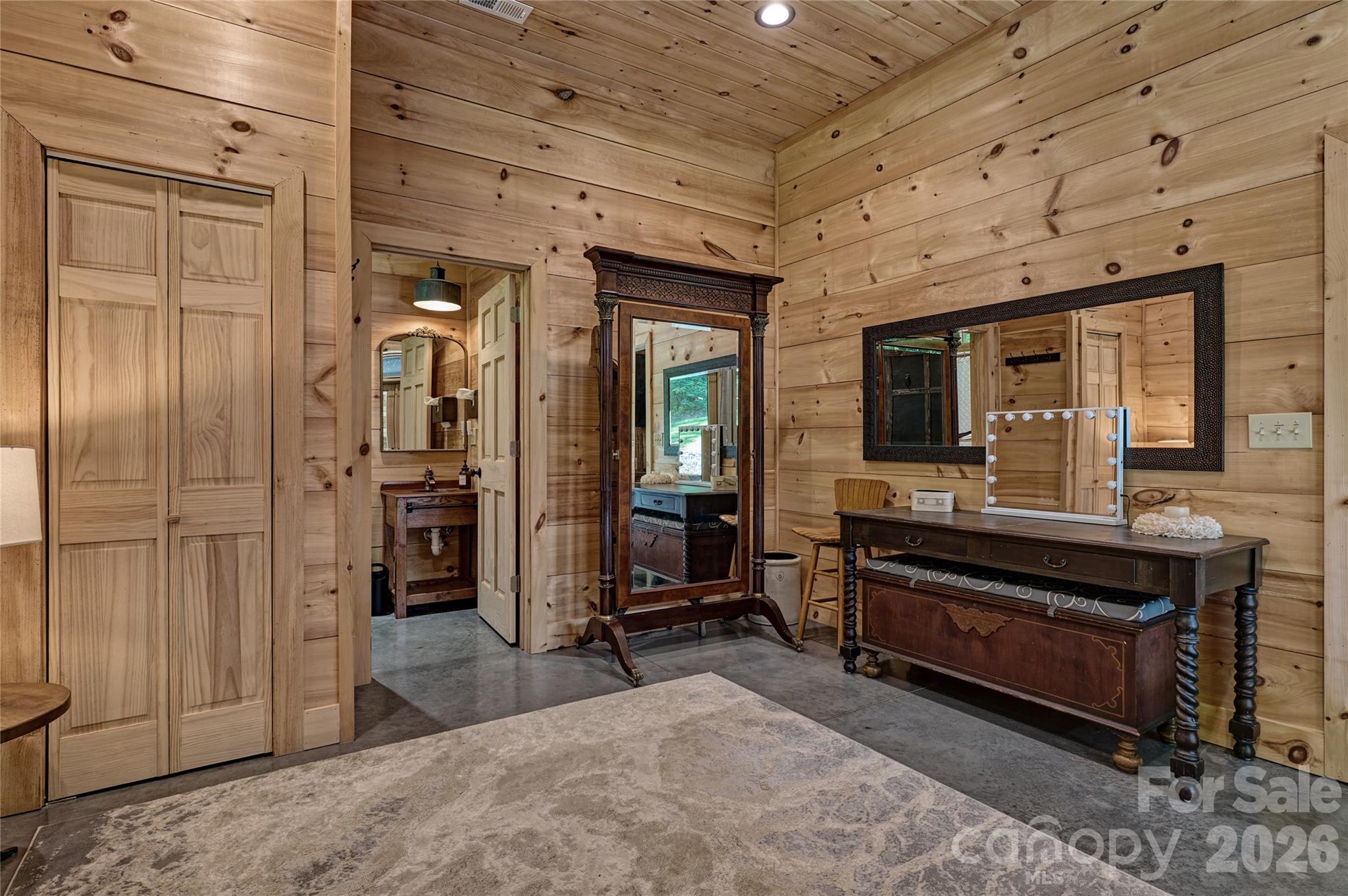 4017 Canada Road Property Photo 18
