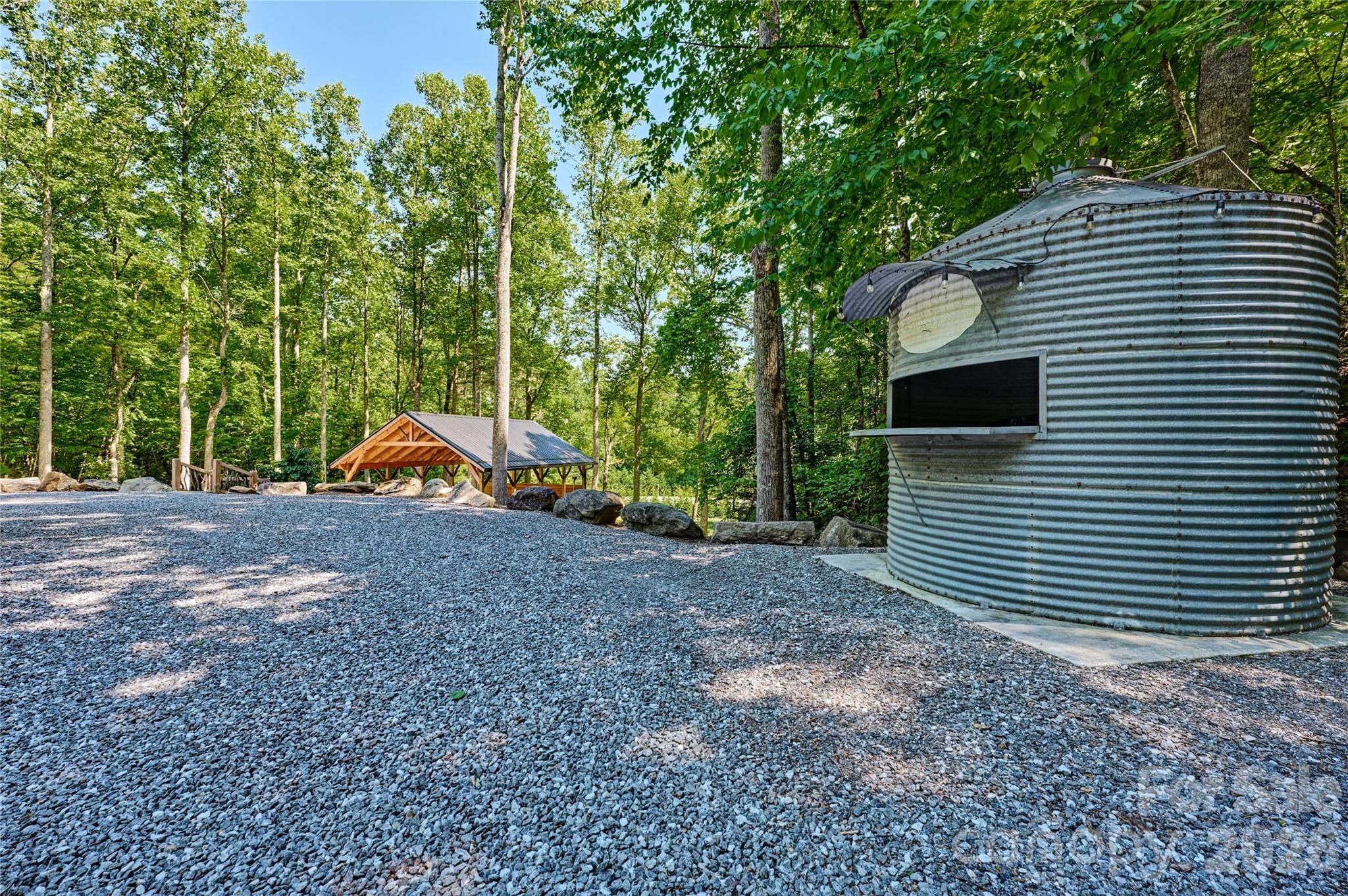 4017 Canada Road Property Photo 24