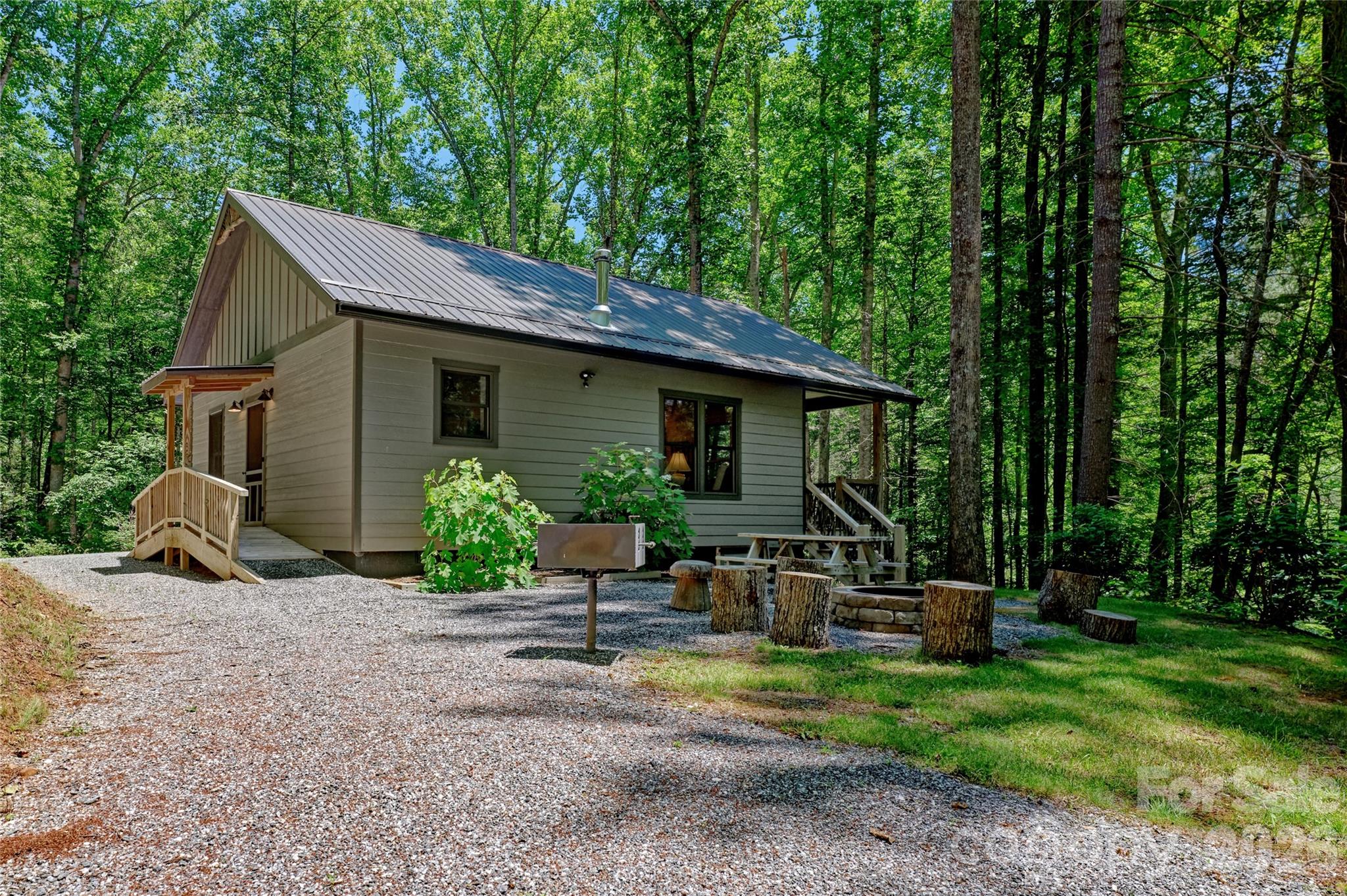 4017 Canada Road Property Photo 28