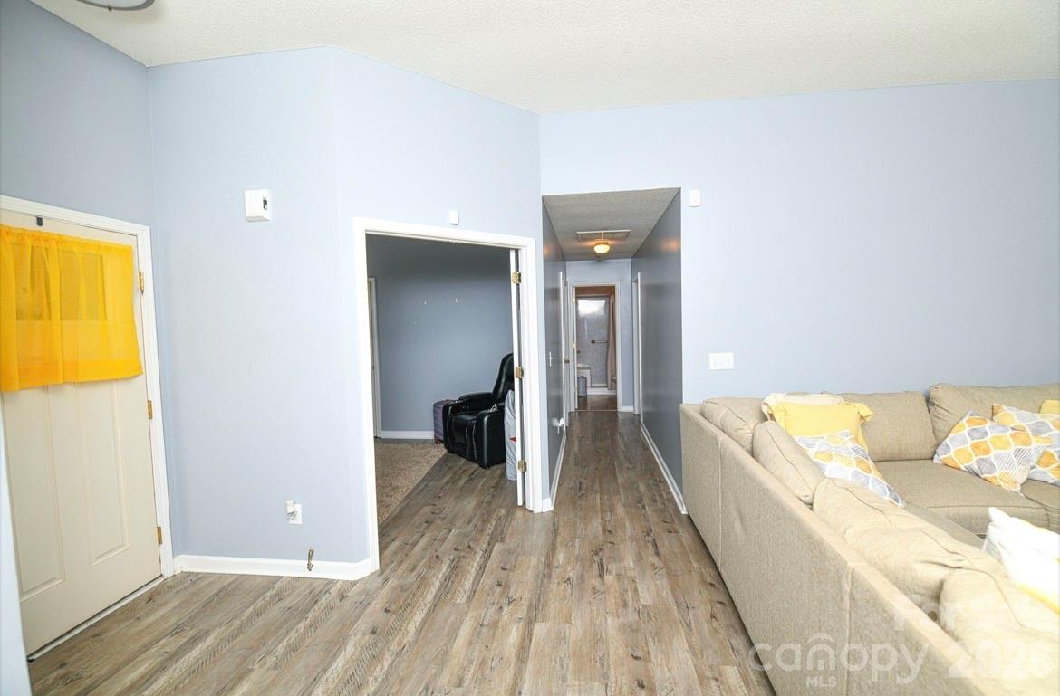 10132 Ashley Farm Drive Property Photo 3