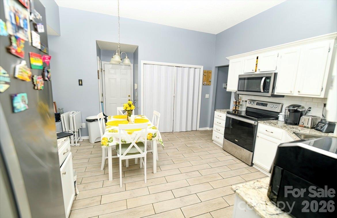 10132 Ashley Farm Drive Property Photo 11