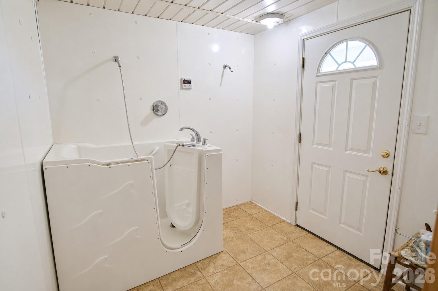 275 Noel Road Property Photo 12