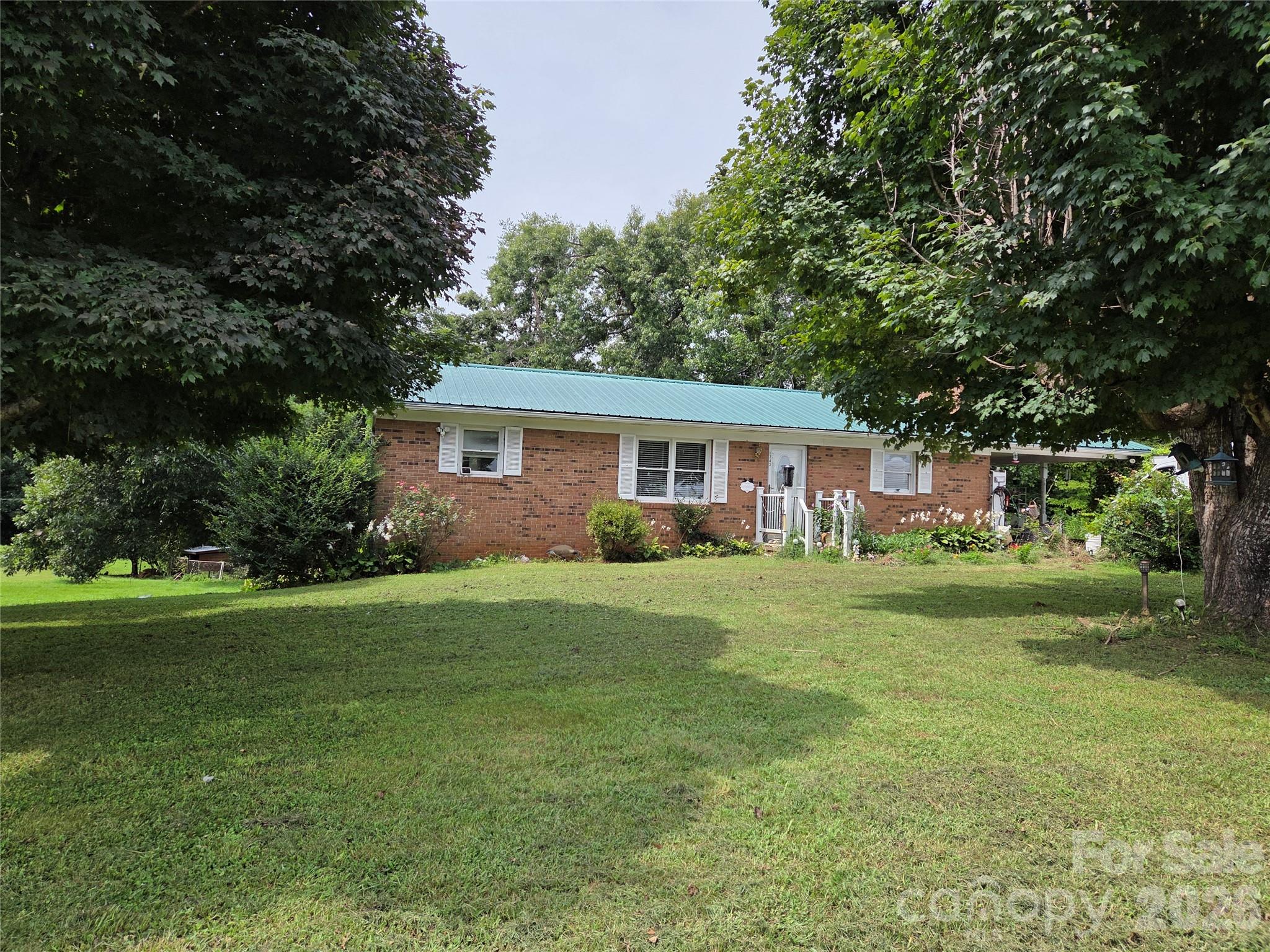 1743 Baber Road Property Photo 1