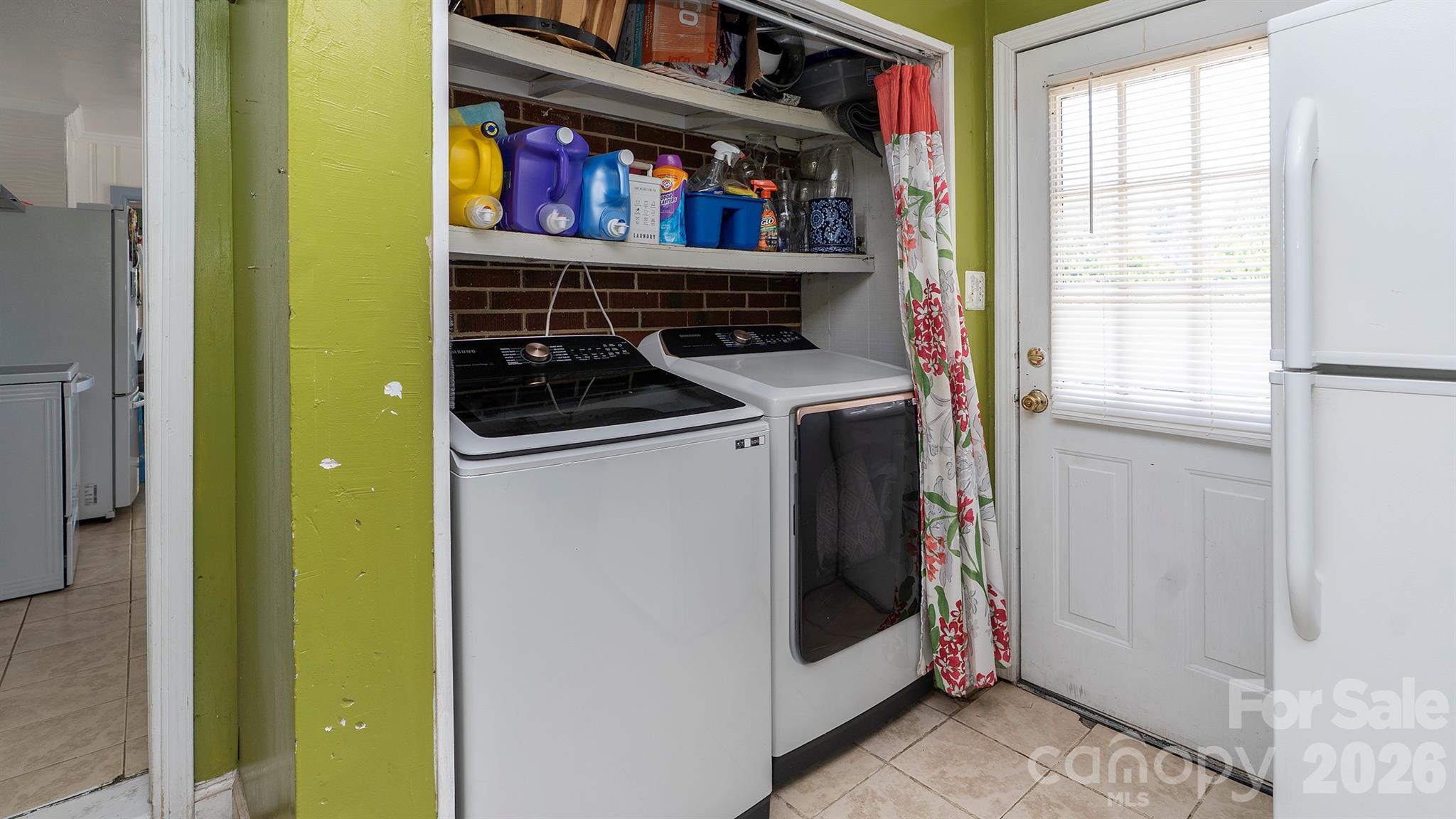 7816 E Lane Drive Property Photo 15