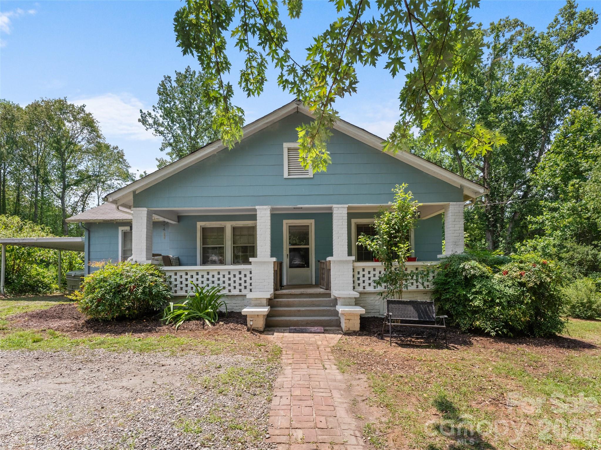 428 Oakland Road Property Photo 1