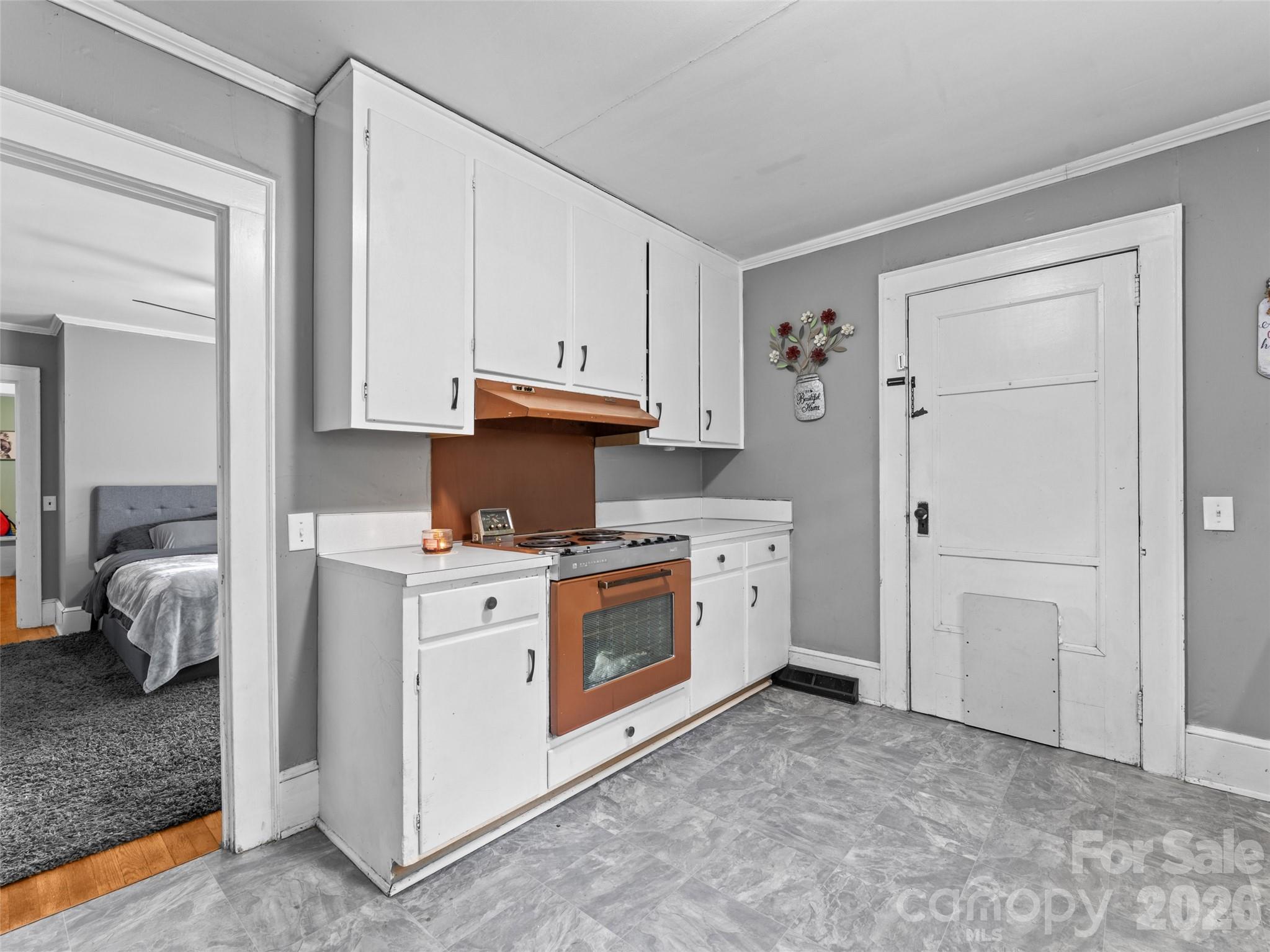 428 Oakland Road Property Photo 11