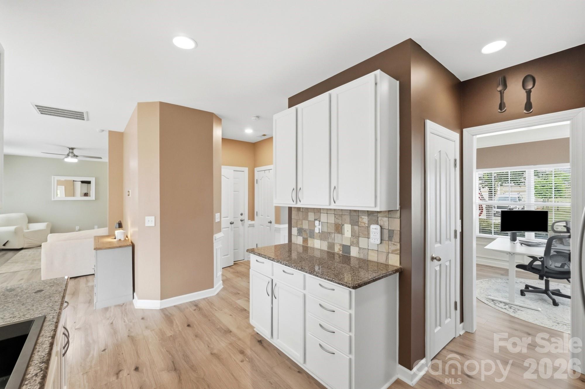 2616 Sierra Chase Drive Property Photo 6