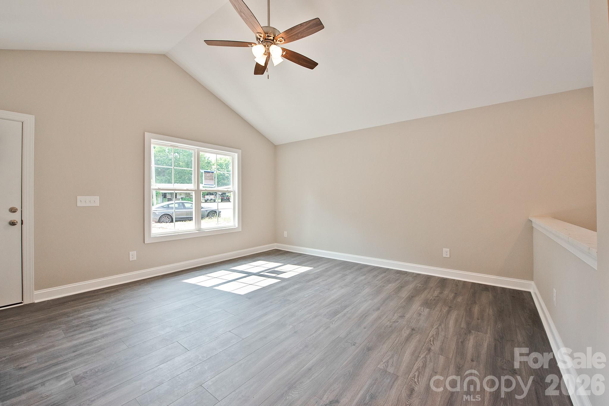 125 S Beaver Street Property Photo 8