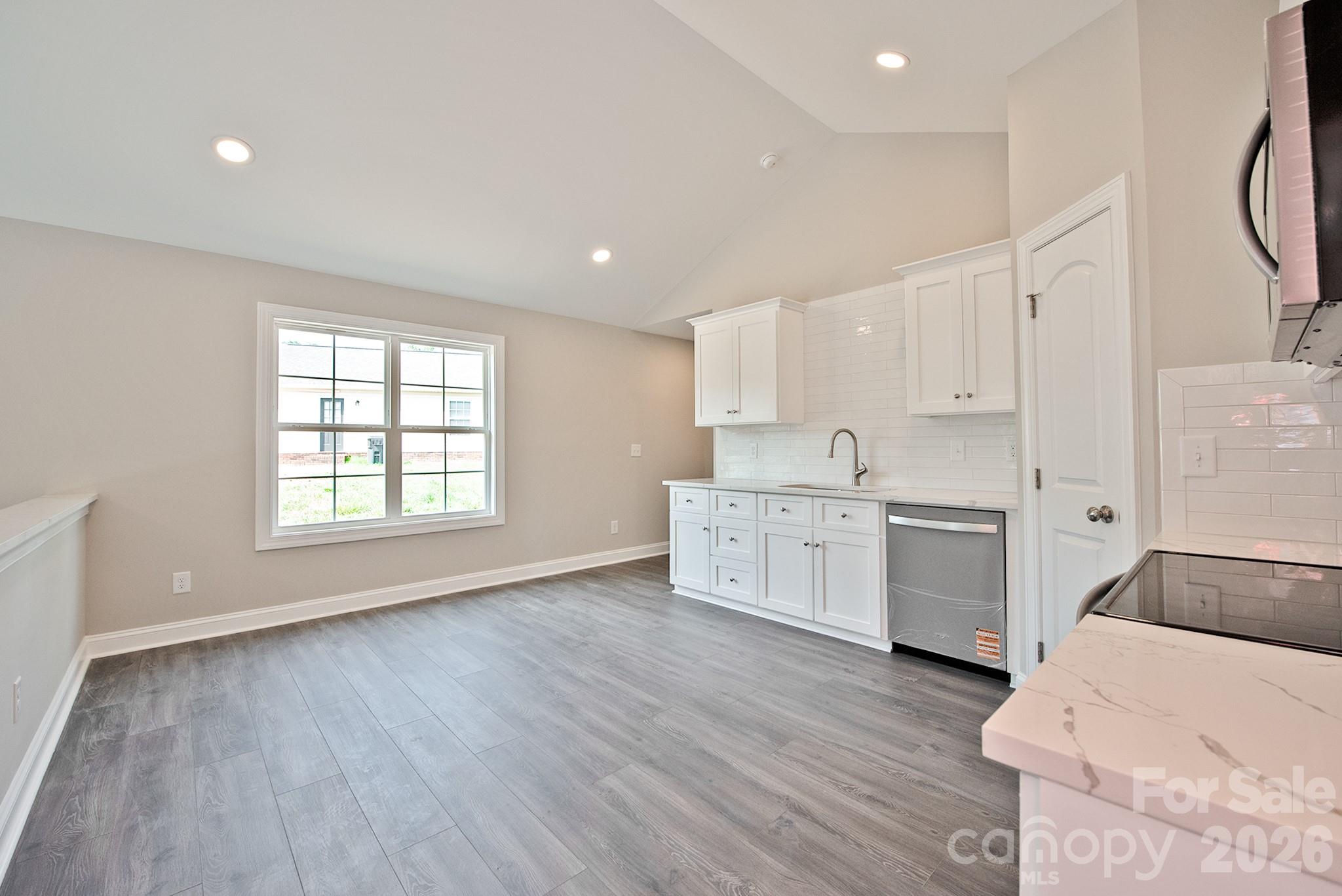 125 S Beaver Street Property Photo 13