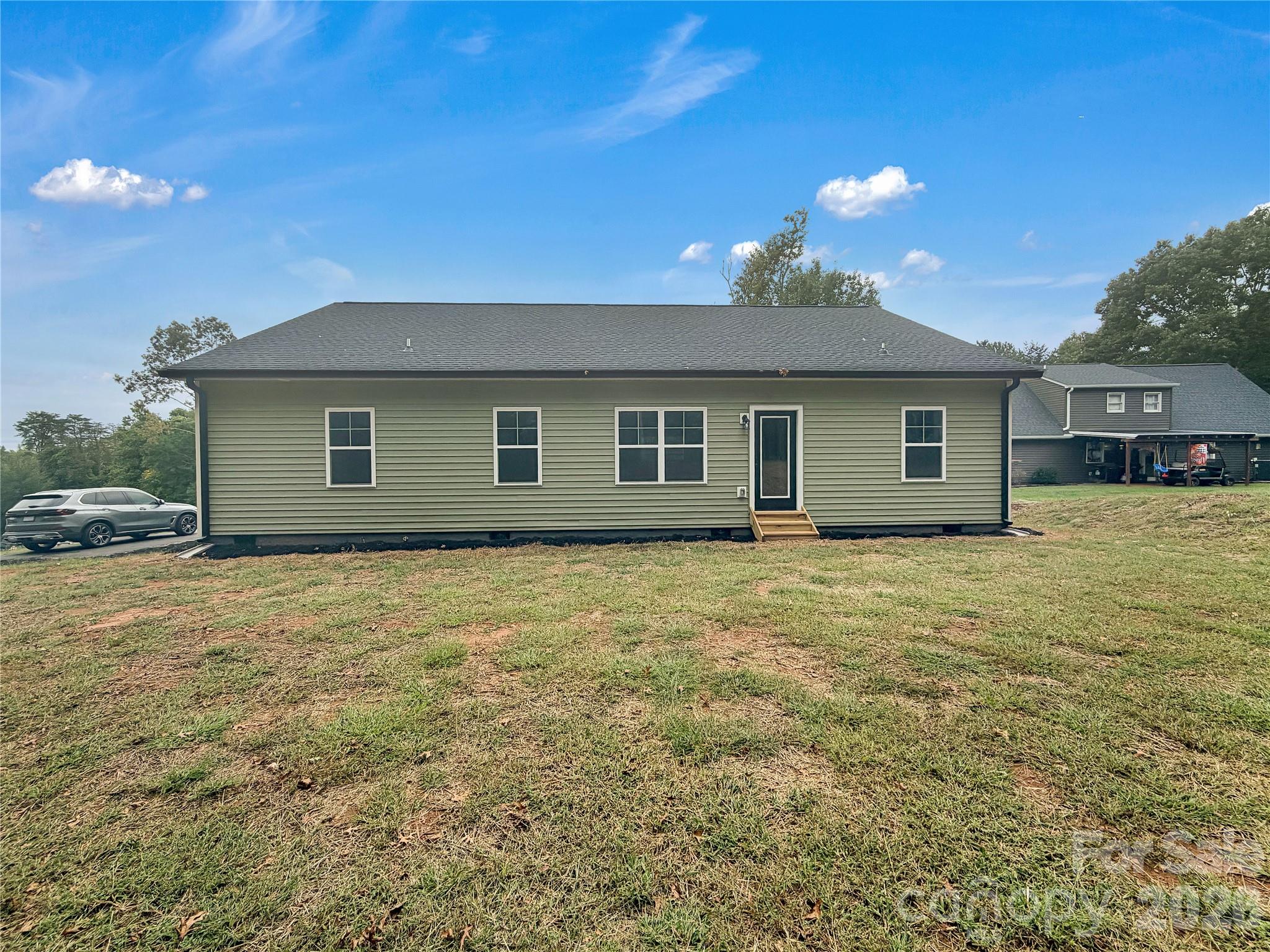 321 Whispering Pines Circle Property Photo 3