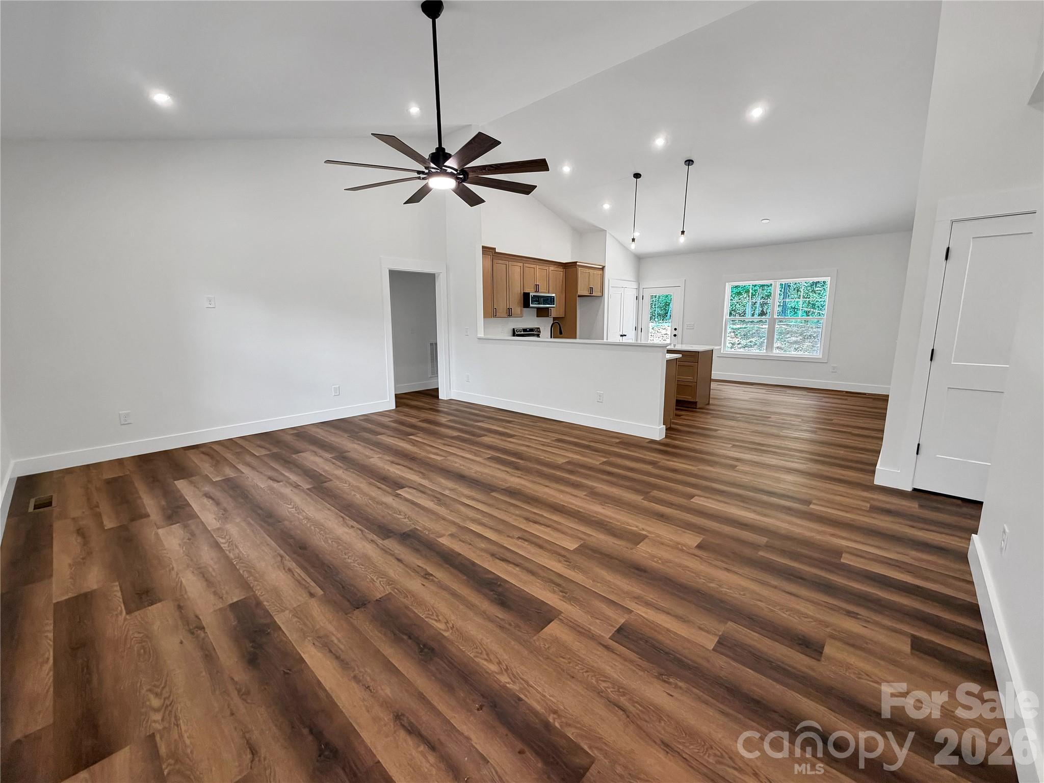 321 Whispering Pines Circle Property Photo 4