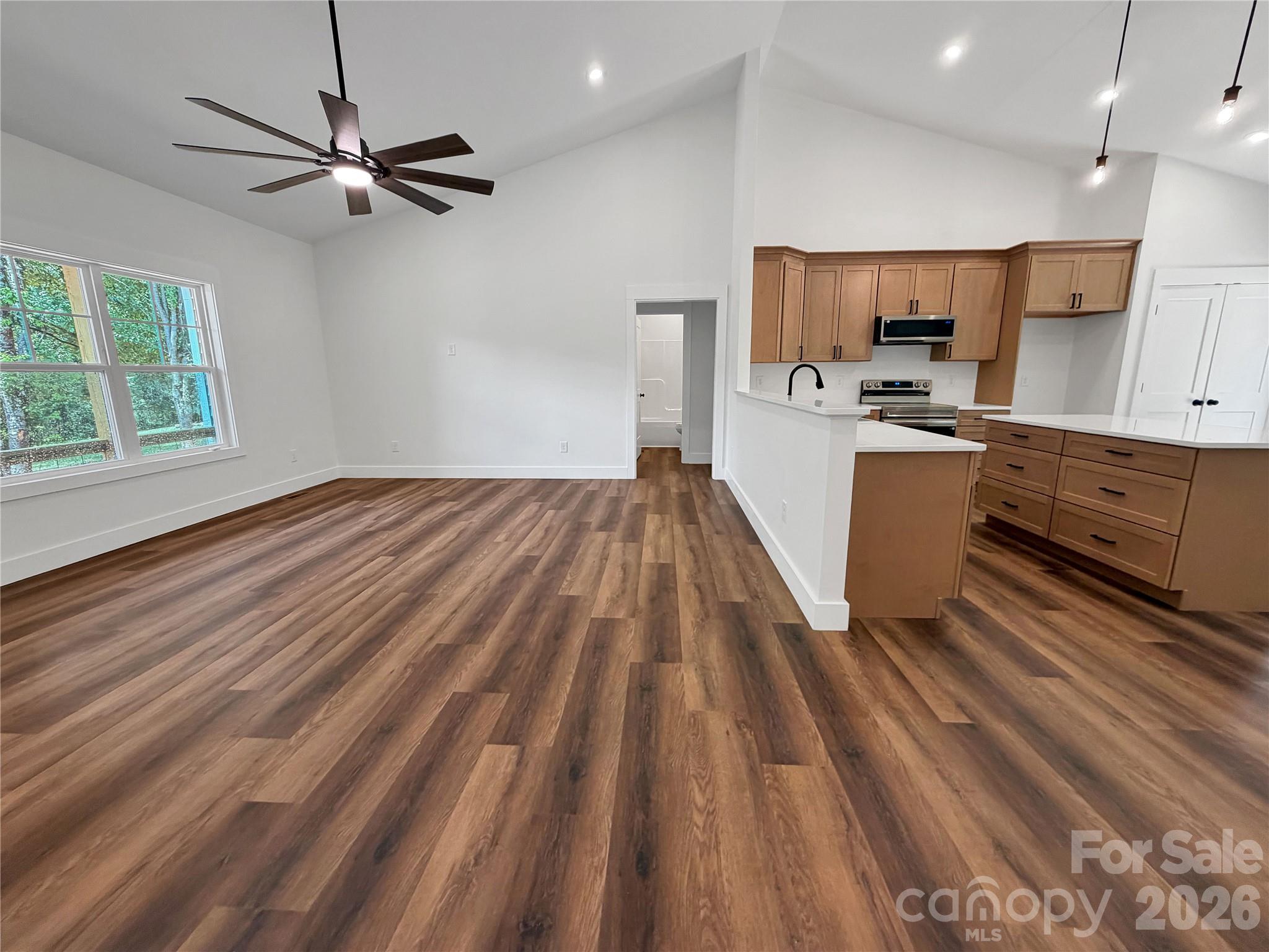 321 Whispering Pines Circle Property Photo 7