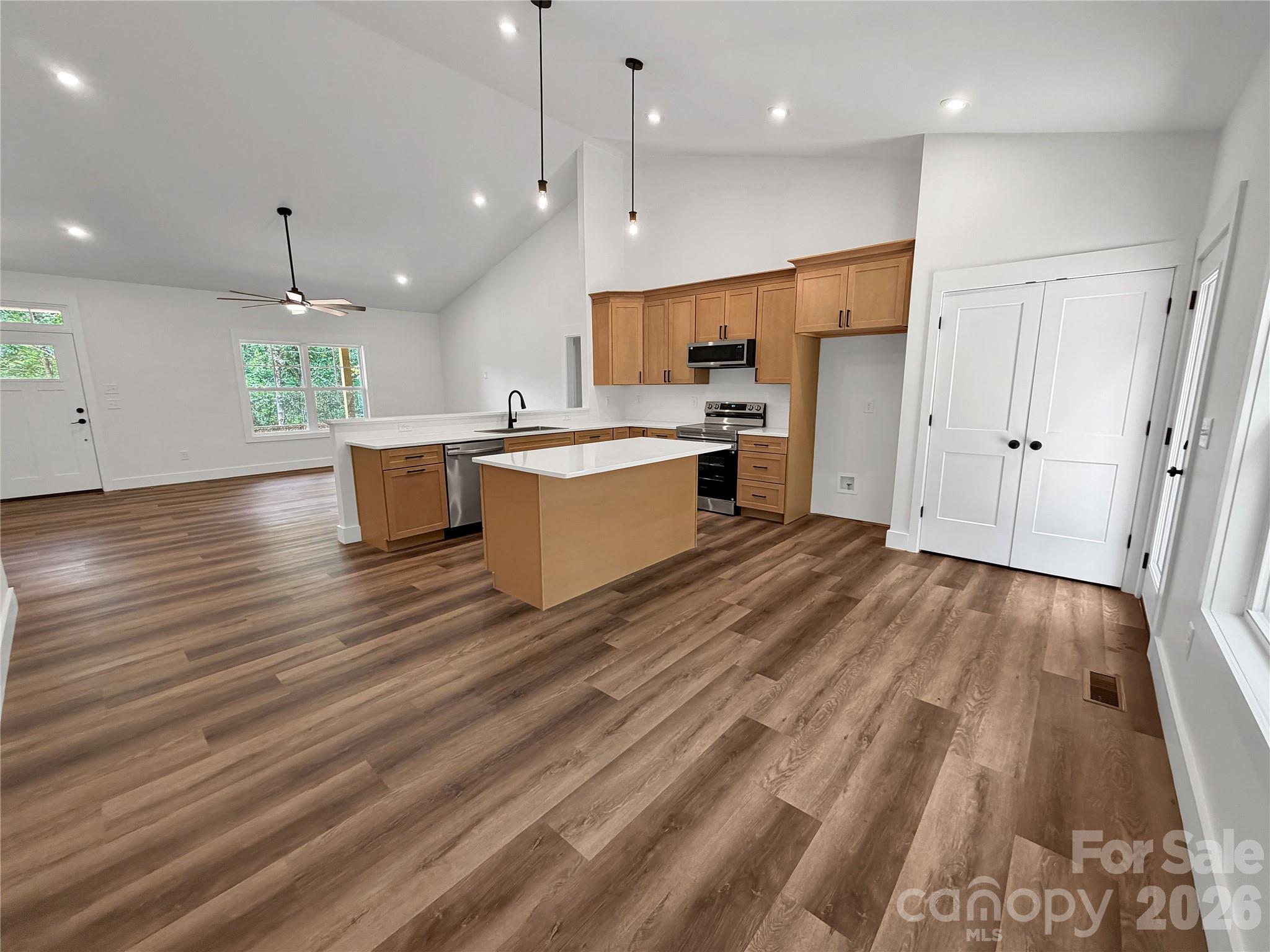 321 Whispering Pines Circle Property Photo 10